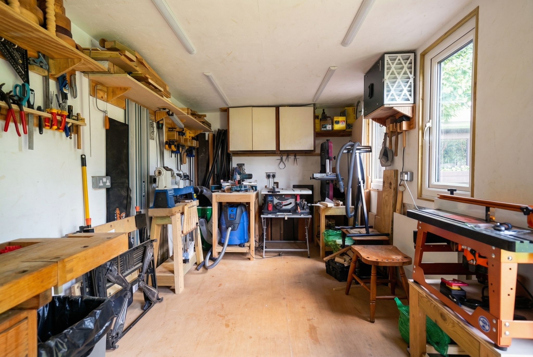 4 bedroom detached house For Sale in Solihull - Photograph 20.