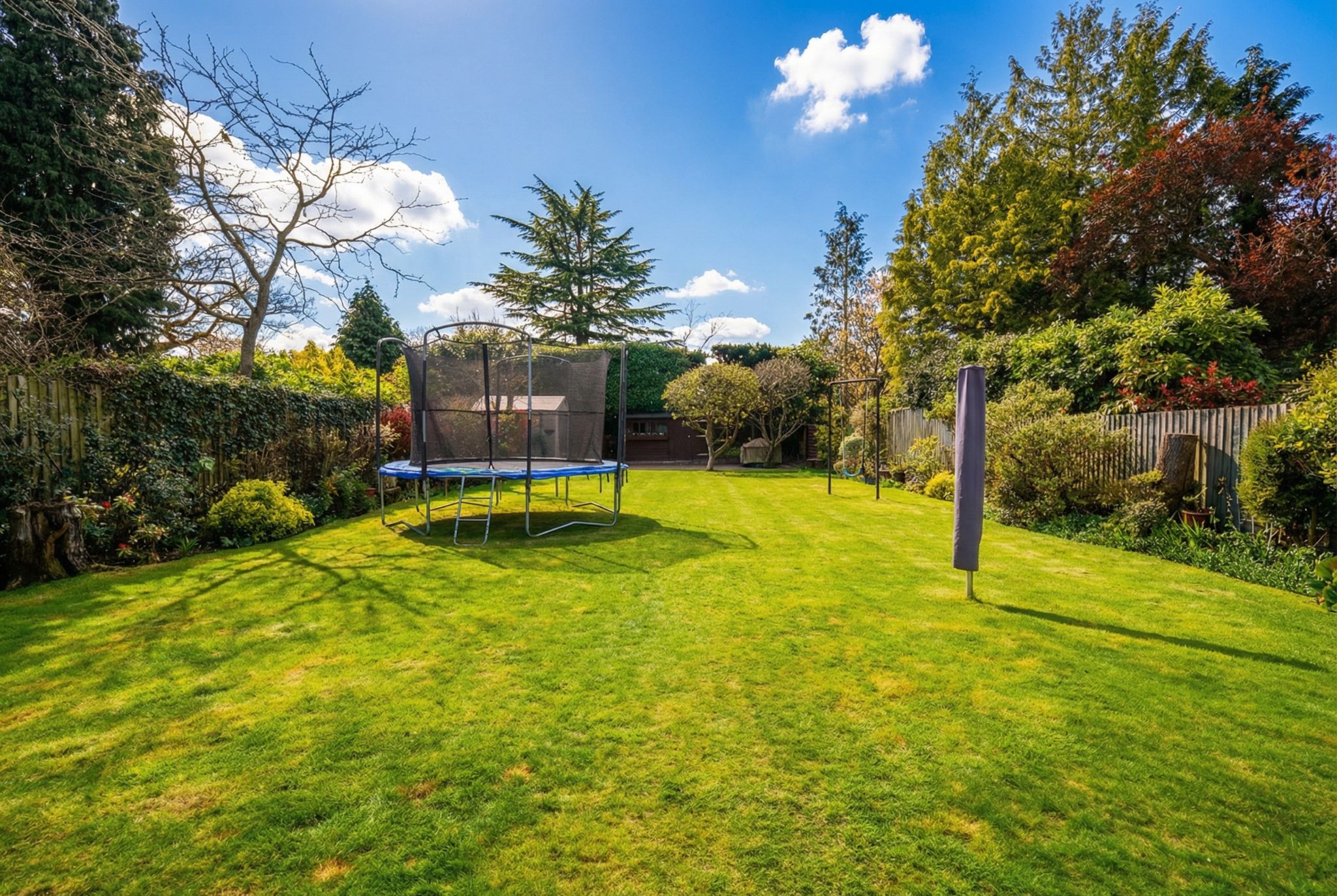 4 bedroom detached house For Sale in Solihull - Photograph 8.