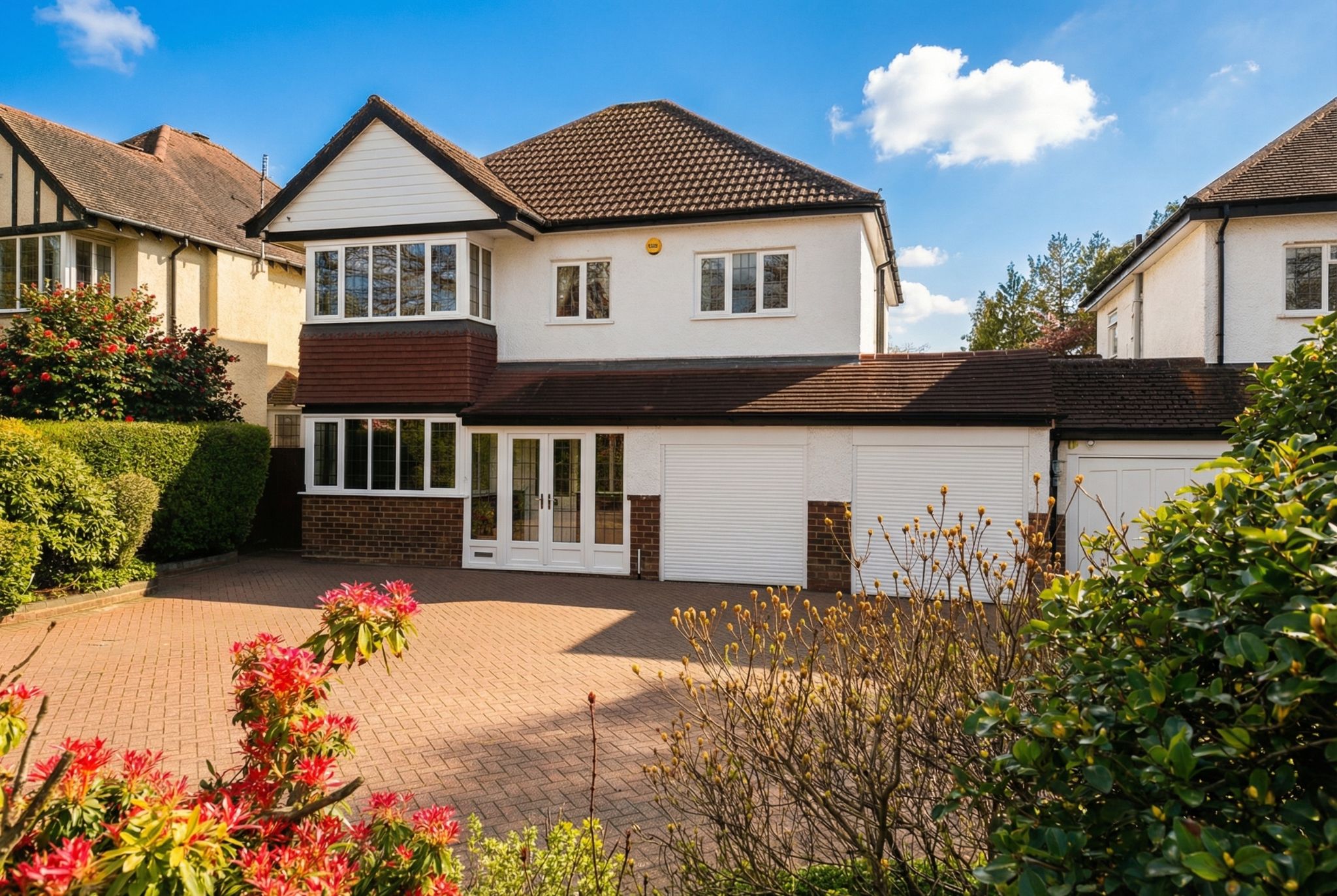 4 bedroom detached house For Sale in Solihull - Property photograph.
