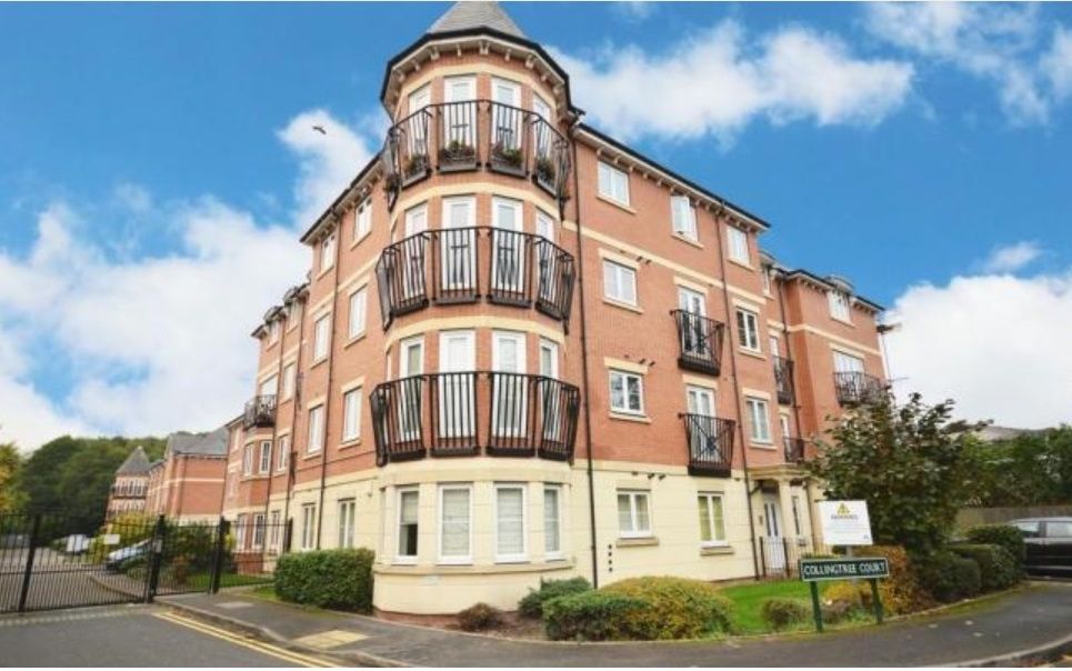 1 bedroom apartment flat/apartment SSTC in Solihull - Photograph 1.