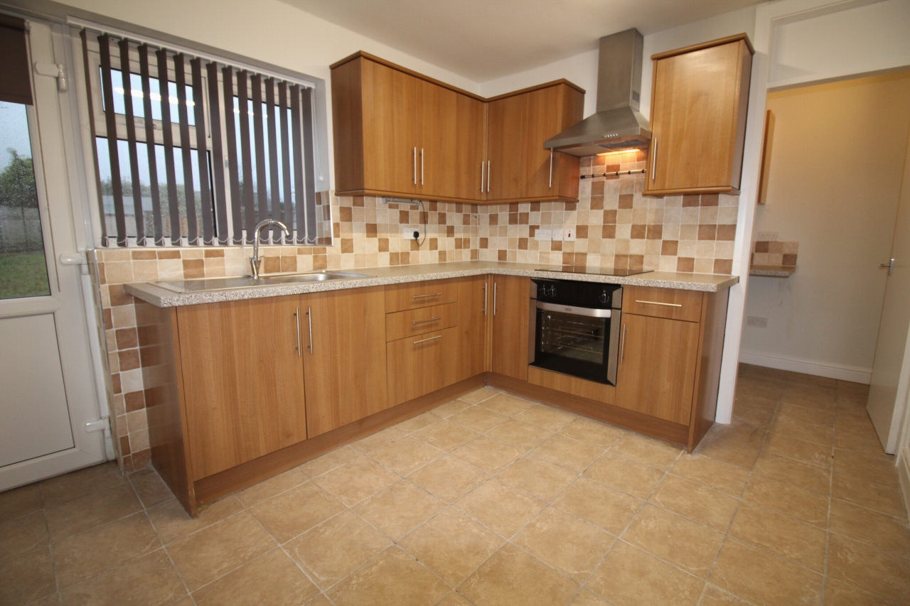 3 bedroom mid terraced house Let Agreed in Birmingham - Photograph 1.