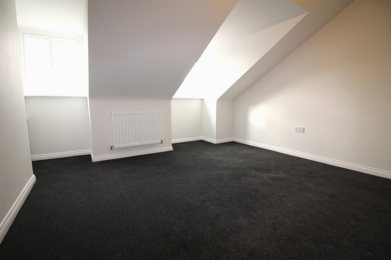 4 bedroom semi-detached house Let Agreed in Birmingham - Photograph 7.