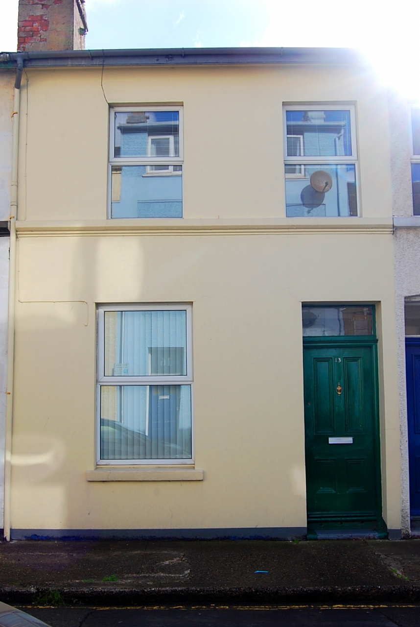2 bedroom mid terraced house Sold in Douglas - Photograph 1