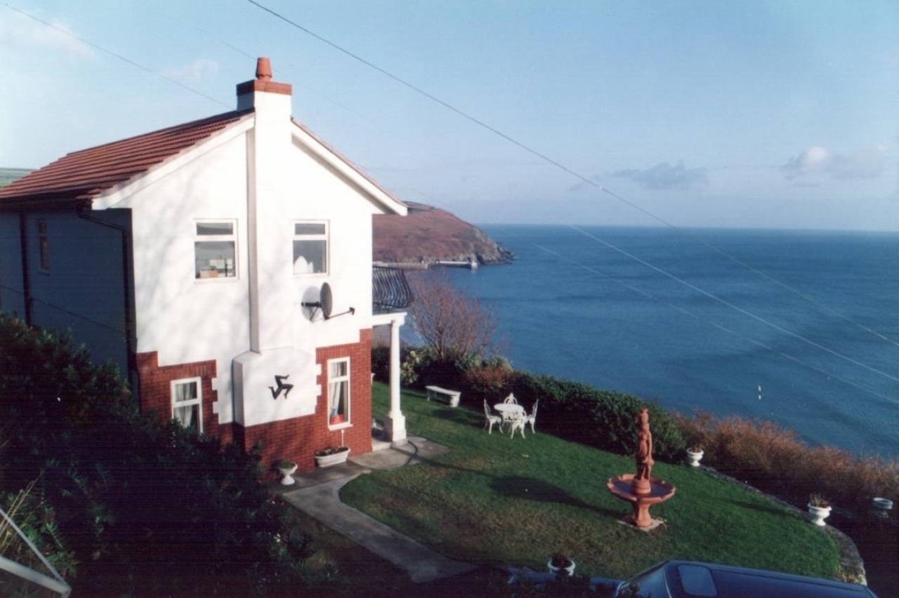 2 bedroom detached house For Sale in Laxey - Photograph 1