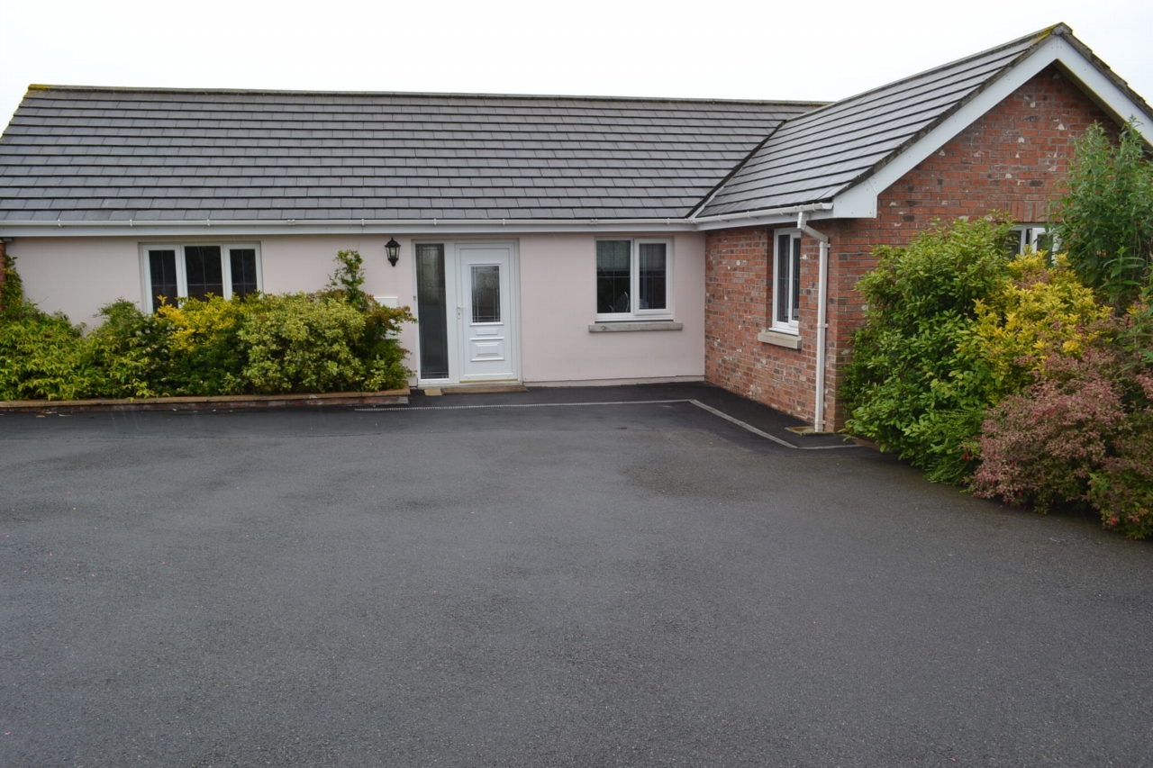 5 bedroom detached house For Sale in Colby - 1