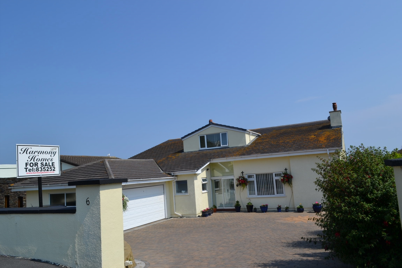5 bedroom detached house For Sale in Port St Mary - 1