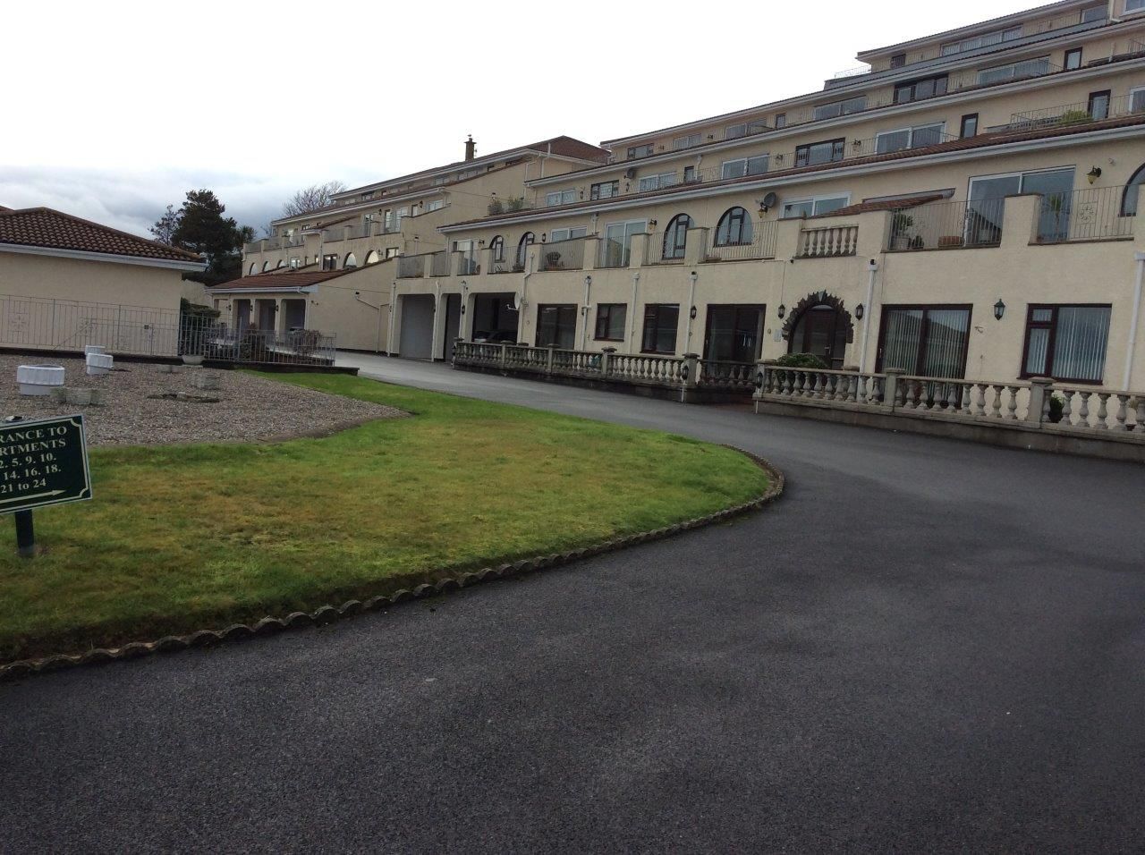 2 bedroom apartment flat/apartment To Let in Onchan - Photograph 1