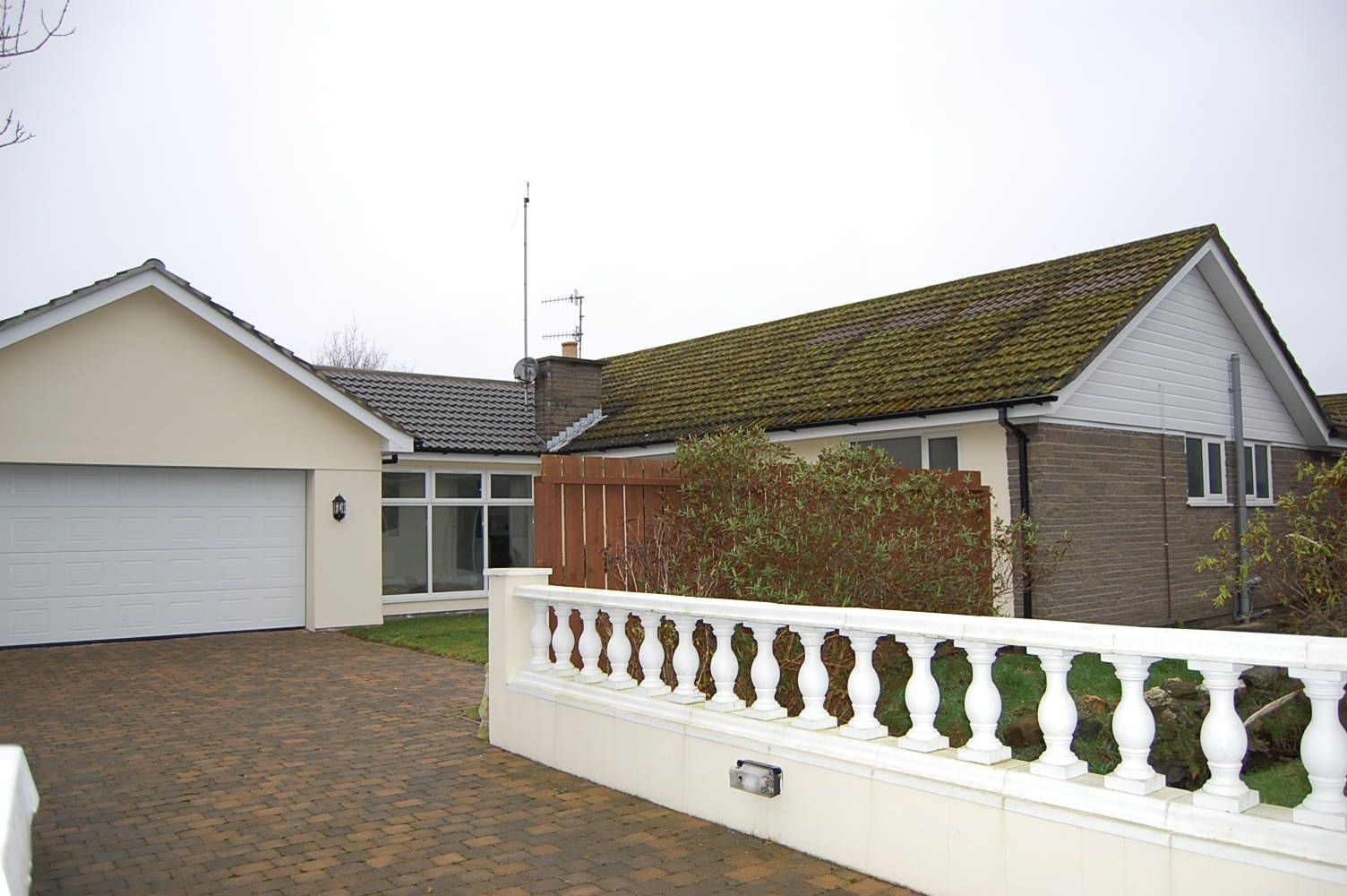 3 bedroom detached bungalow For Sale in Colby - Photograph 1