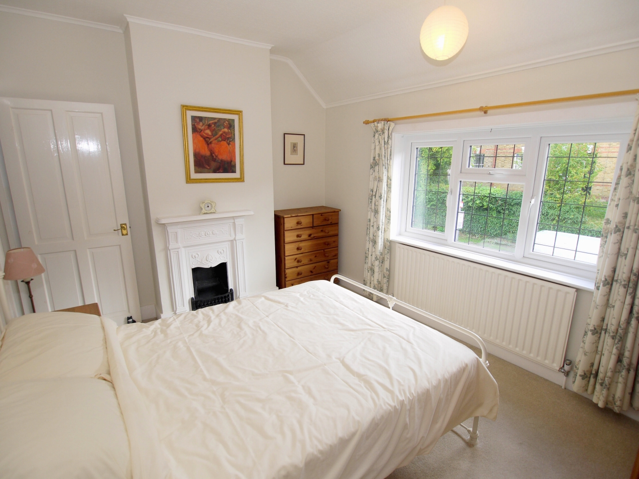 2 bedroom end terraced house For Sale in Dartford - Photograph 5
