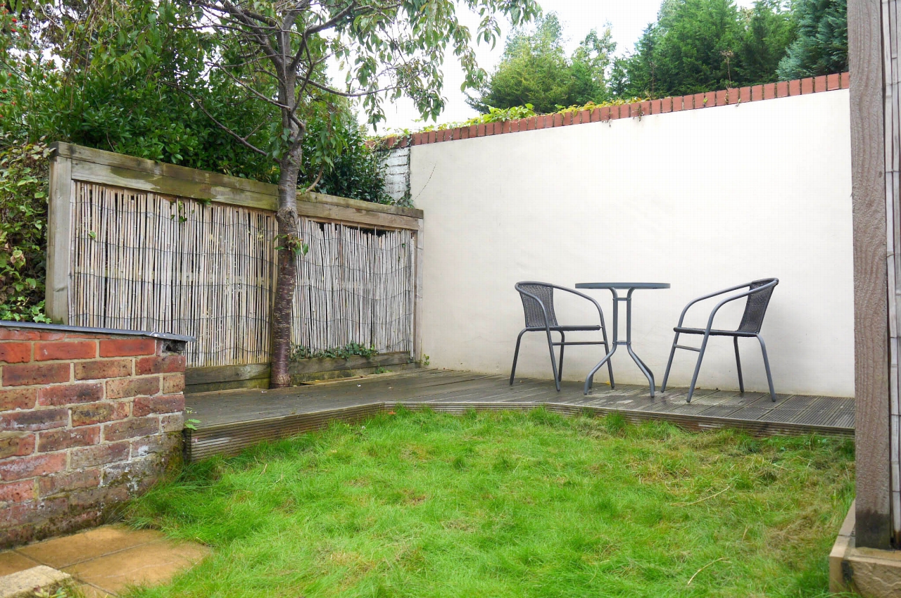 3 bedroom mid terraced house To Let in Sevenoaks - Photograph 9