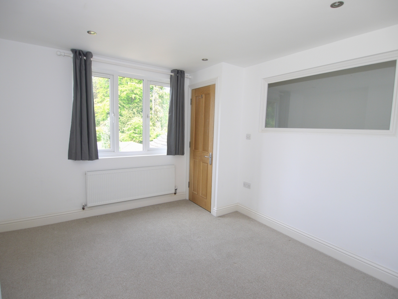3 bedroom mid terraced house To Let in Sevenoaks - Photograph 6