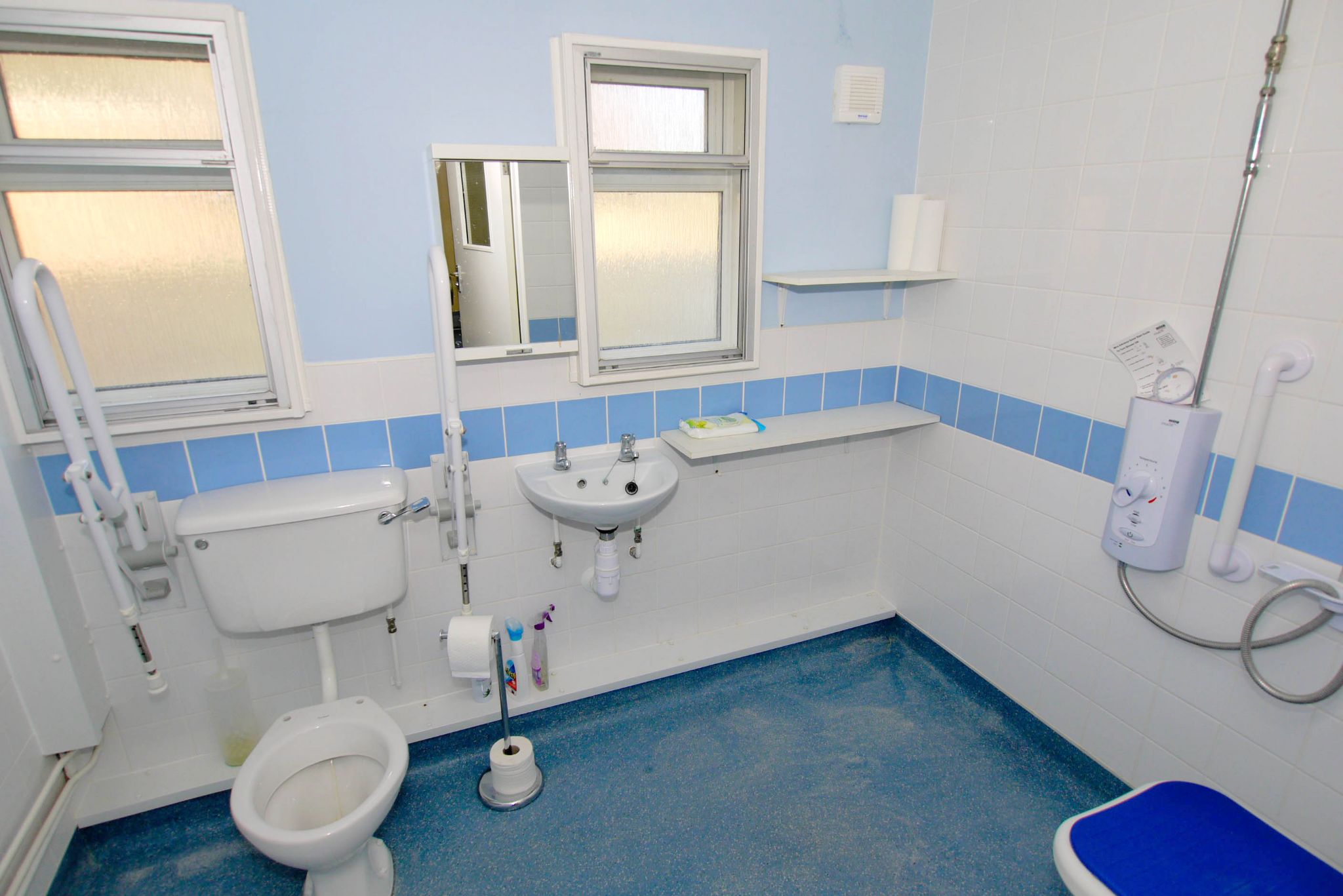 2 bedroom detached bungalow Sale Agreed in Sevenoaks - Photograph 7