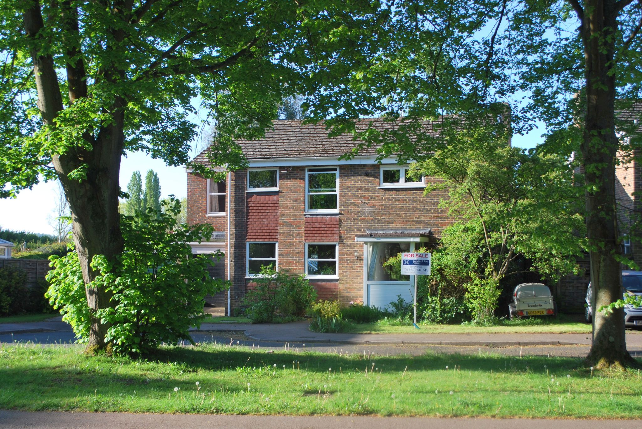 Donkeyfield, Leigh, Tonbridge TN11 5 bedroom detached house Sold in