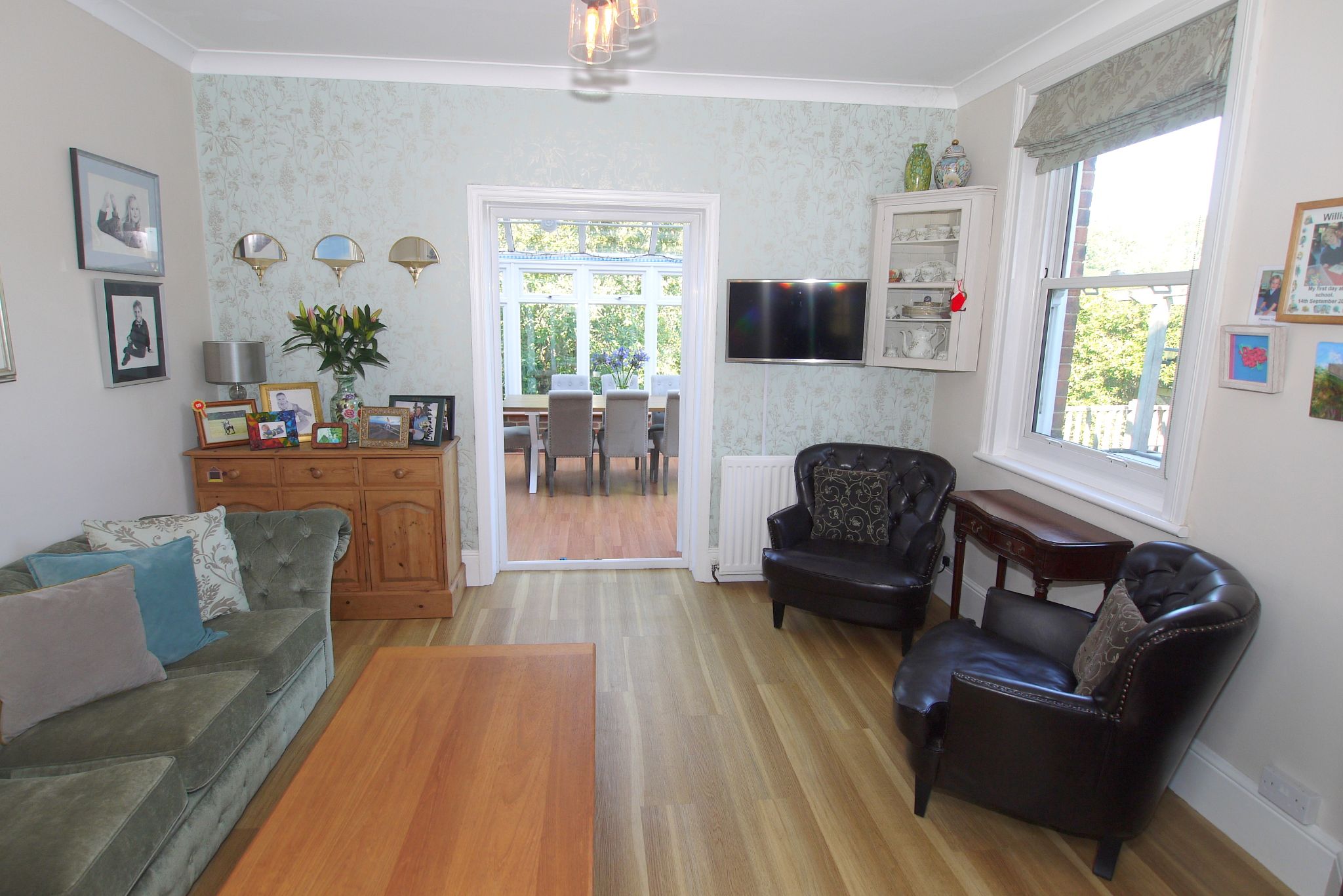 4 bedroom semi-detached house Sold in Sevenoaks - Photograph 3