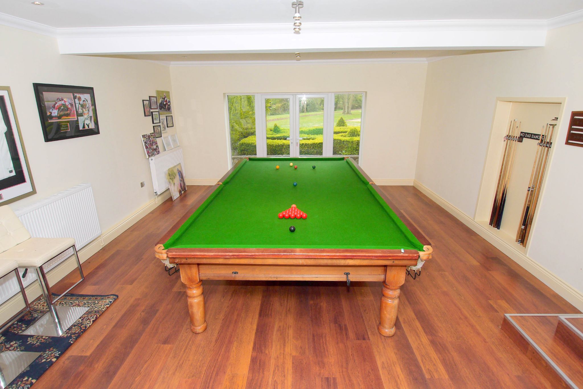 6 bedroom detached house For Sale in Otford Hills - Photograph 4
