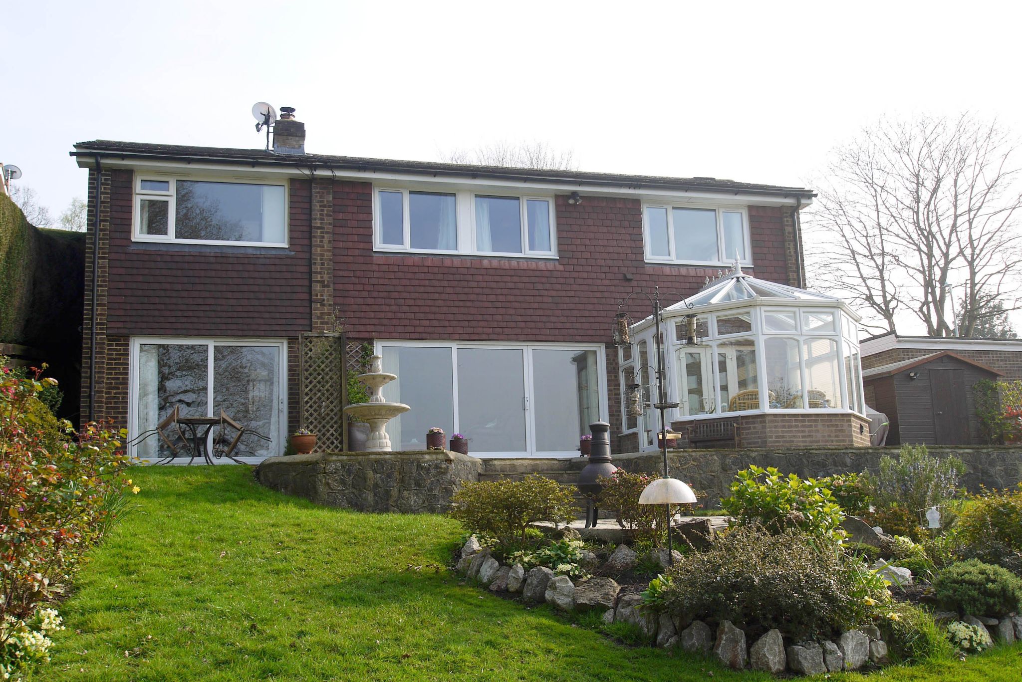 4 bedroom detached house Sale Agreed in Sevenoaks - Photograph 1