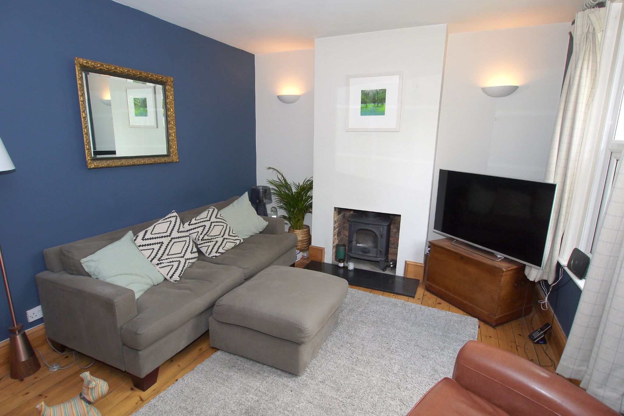 2 bedroom mid terraced house Sold in Seal - Photograph 4