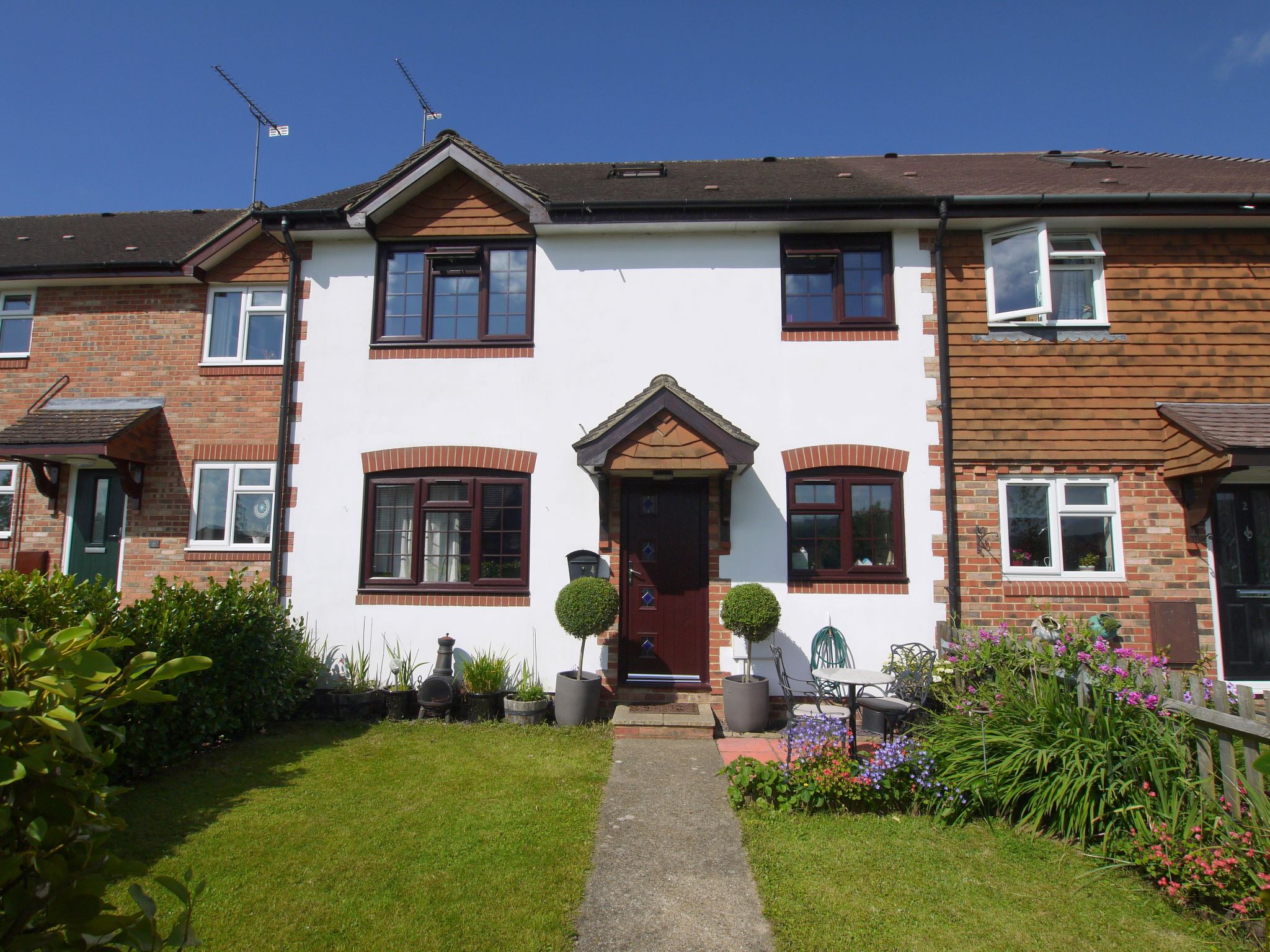 2 bedroom mid terraced house Let Agreed in Sevenoaks - Photograph 1