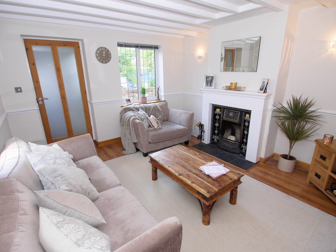 2 bedroom end terraced house To Let in Sevenoaks - Photograph 3