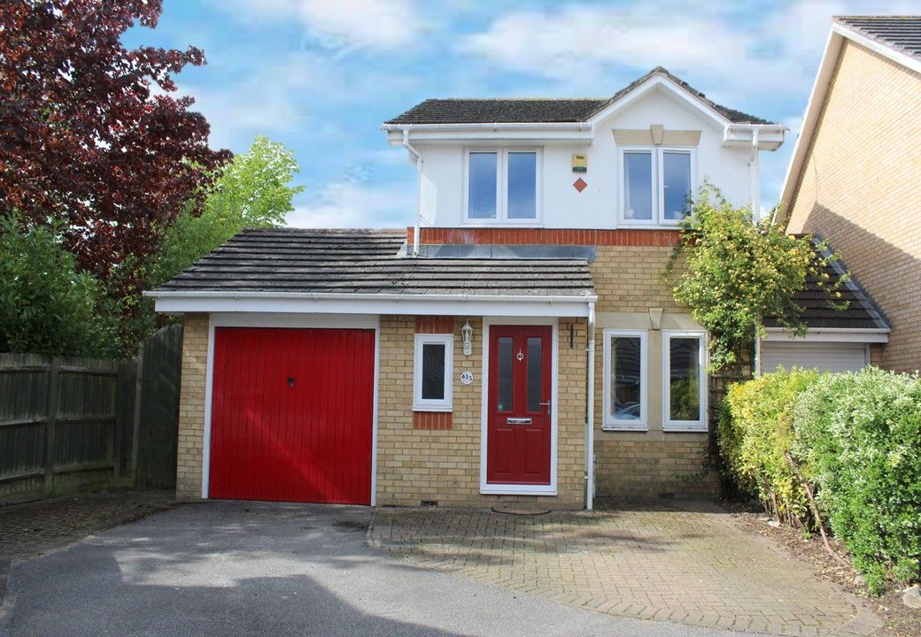 3 bedroom link detached house Sold in Sevenoaks - Photograph 1