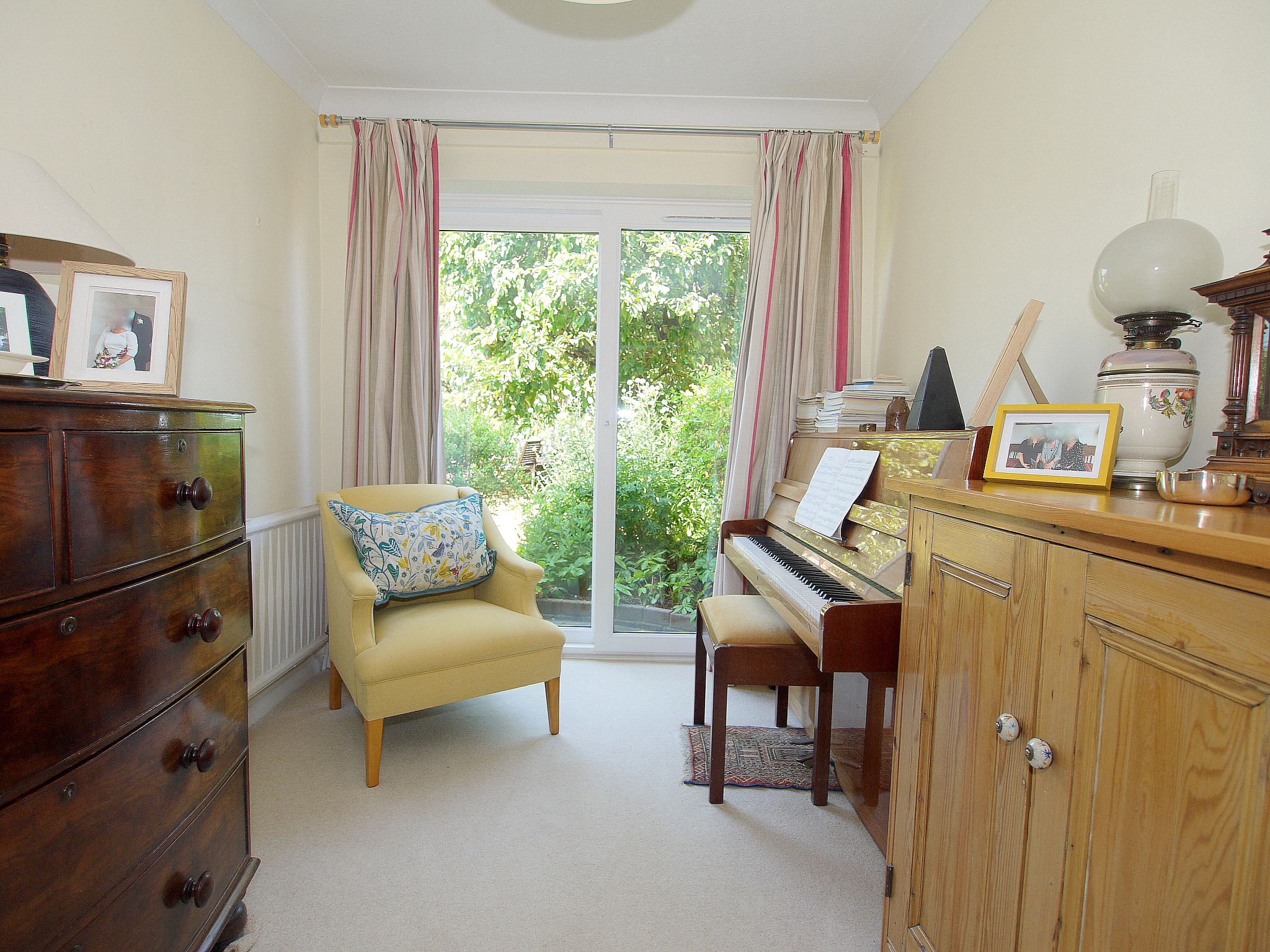 3 bedroom semi-detached house Sold in Sevenoaks - Photograph 11