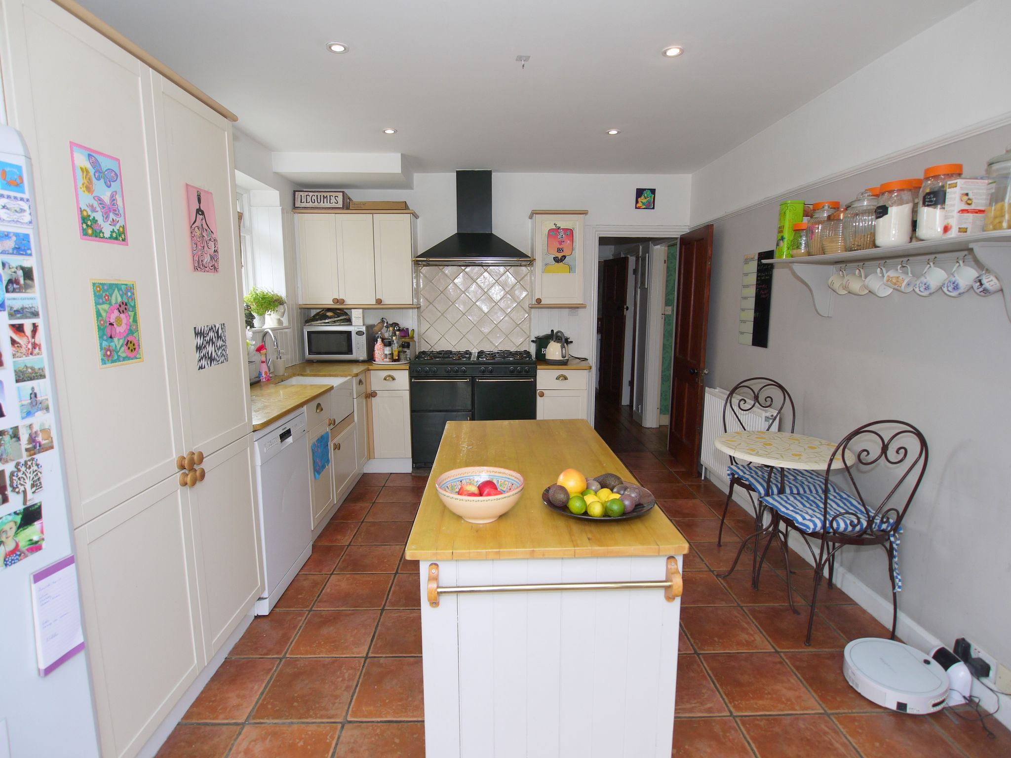 3 bedroom detached house Sold in Sevenoaks - Photograph 5