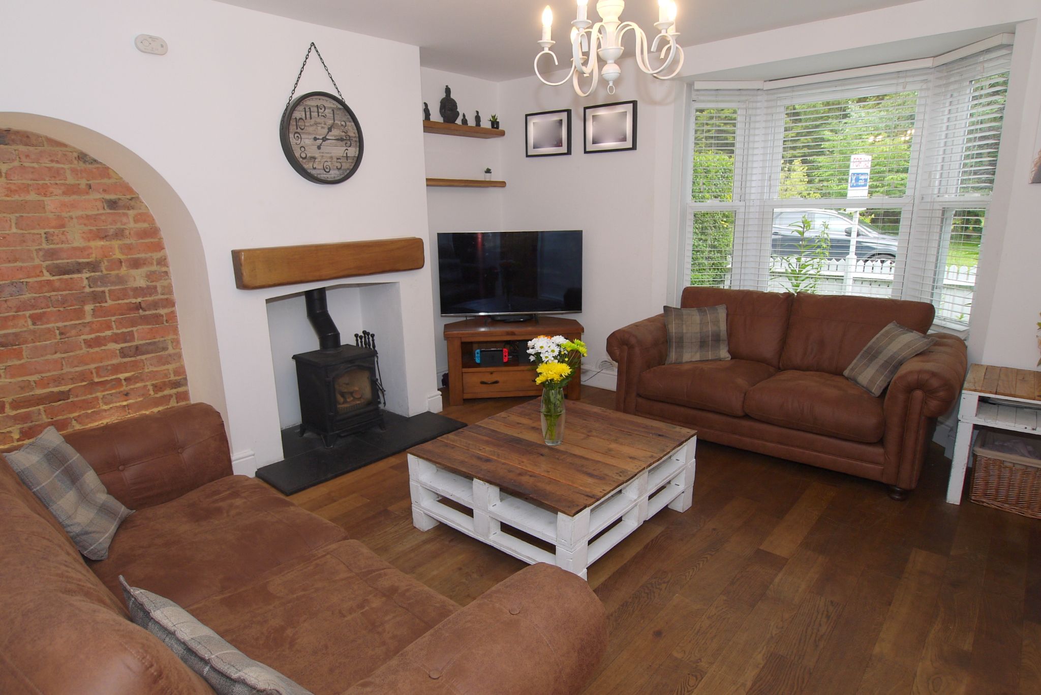 3 bedroom semi-detached house For Sale in Sevenoaks - Property photograph