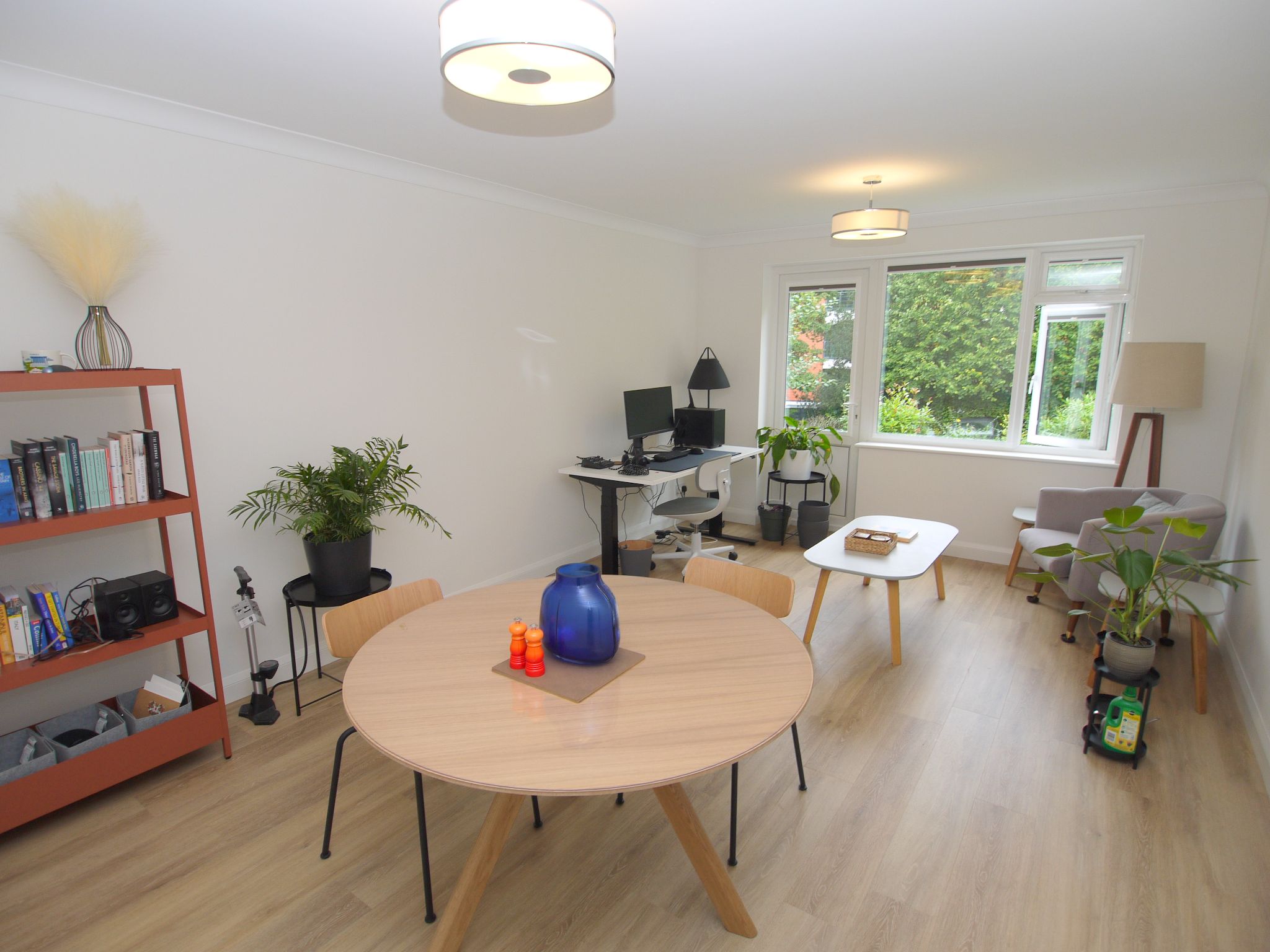 2 bedroom apartment For Sale in Sevenoaks - Photograph 6