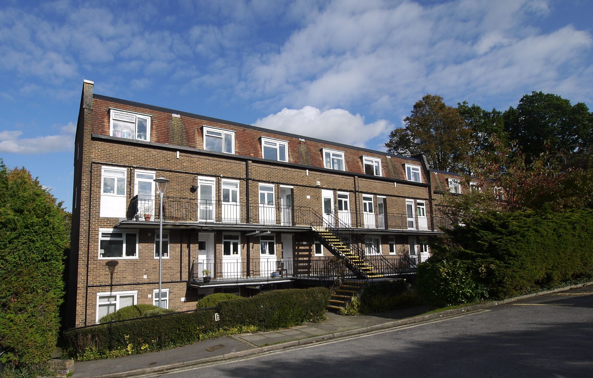 2 bedroom apartment For Sale in Sevenoaks - Photograph 7