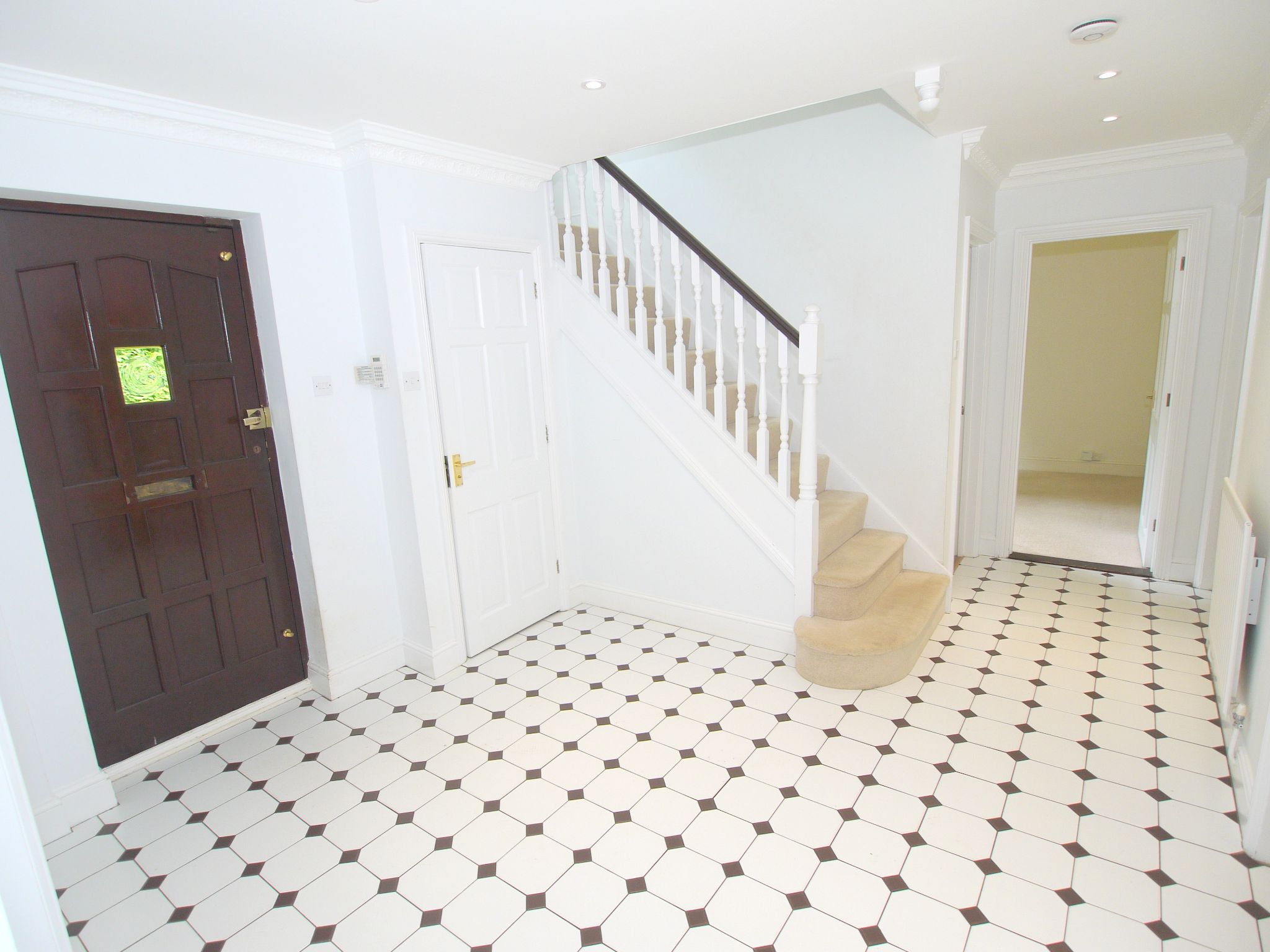5 bedroom detached house Sold in Sevenoaks - Photograph 15