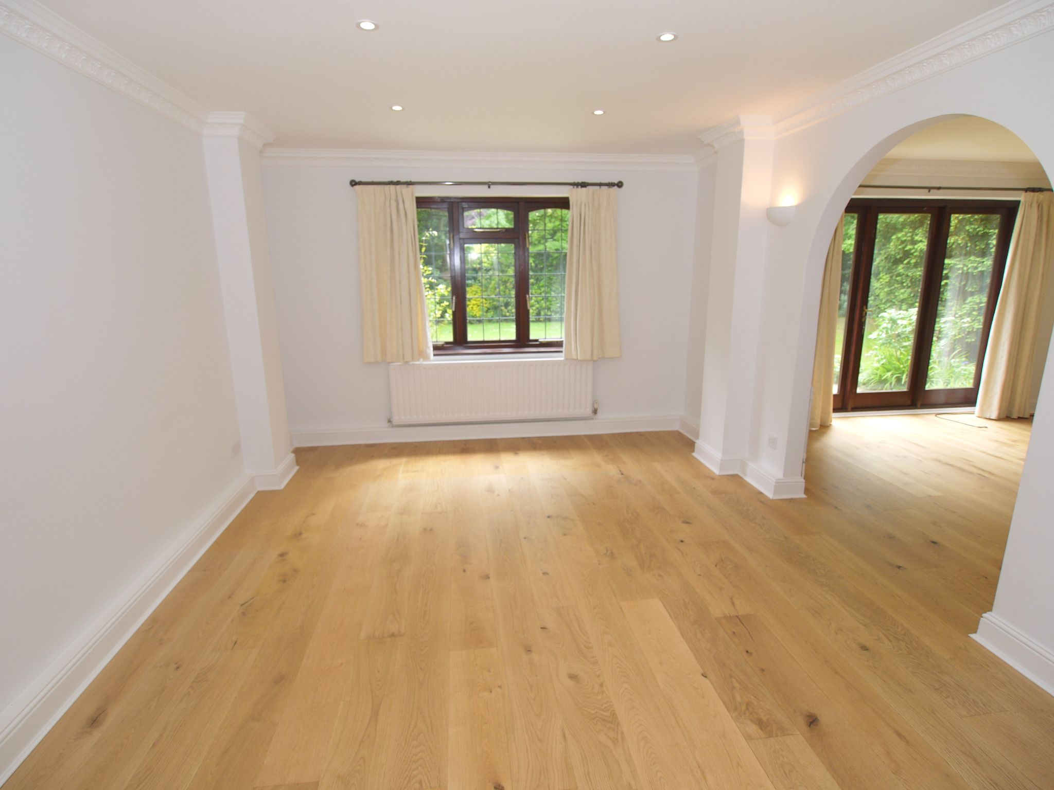 5 bedroom detached house Sold in Sevenoaks - Photograph 14