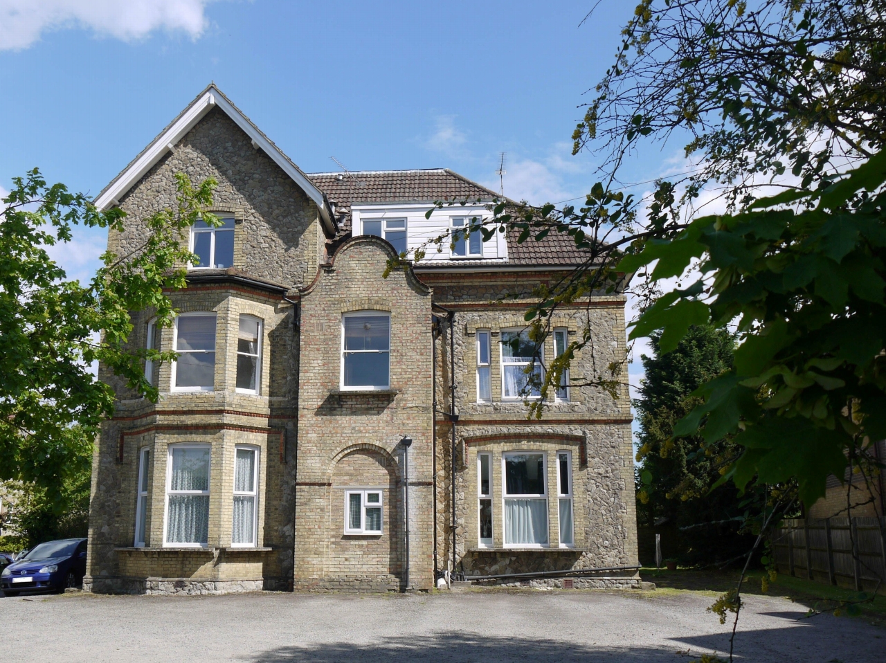 1 bedroom apartment Let in Sevenoaks - Photograph 1