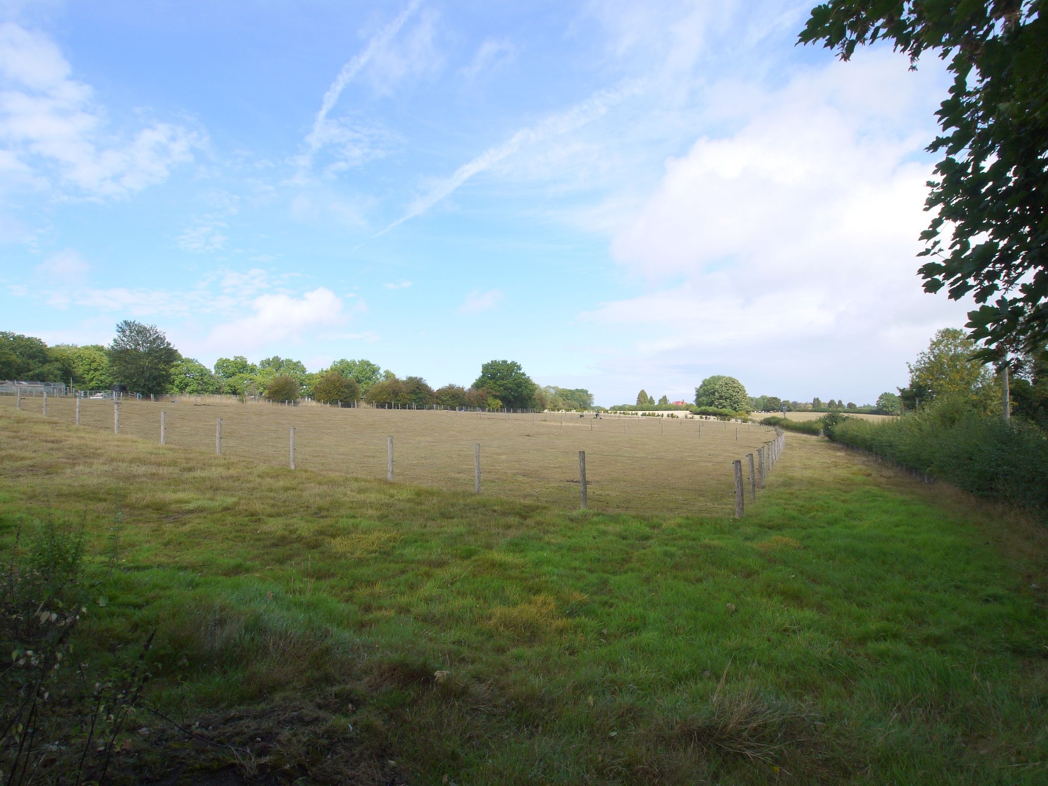 3 bedroom end terraced house For Sale in Stansted - Photograph 14