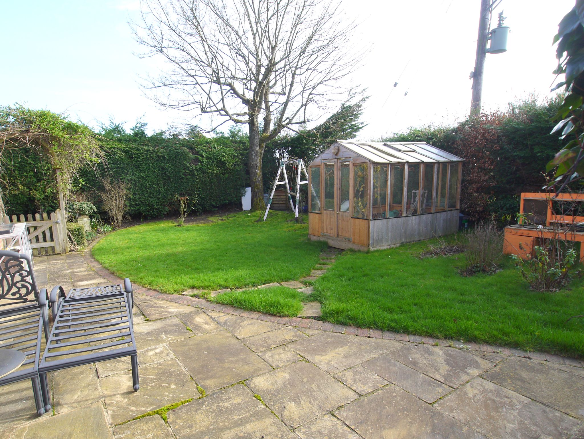 3 bedroom detached house For Sale in Leigh - Photograph 13