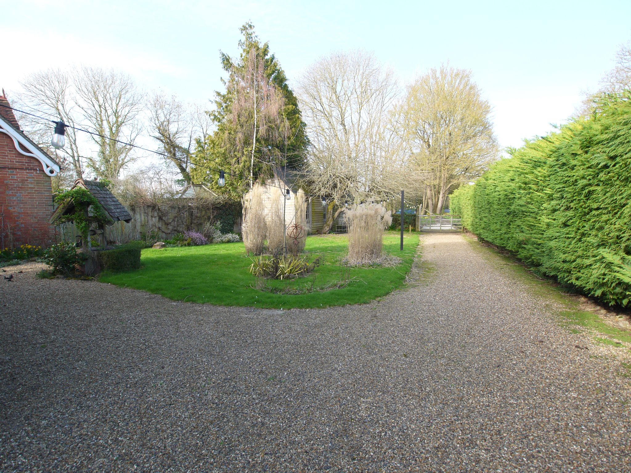3 bedroom detached house For Sale in Leigh - Photograph 11