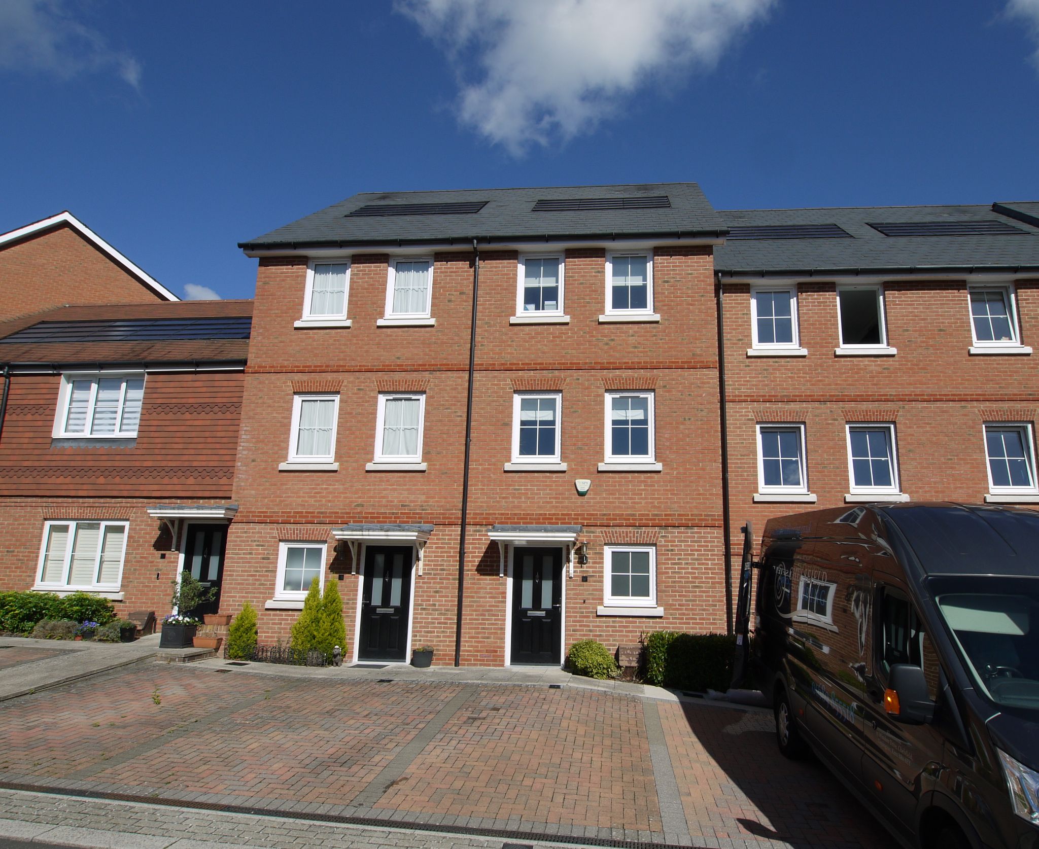 4 bedroom mid terraced house For Sale in Dunton Green - Photograph 1
