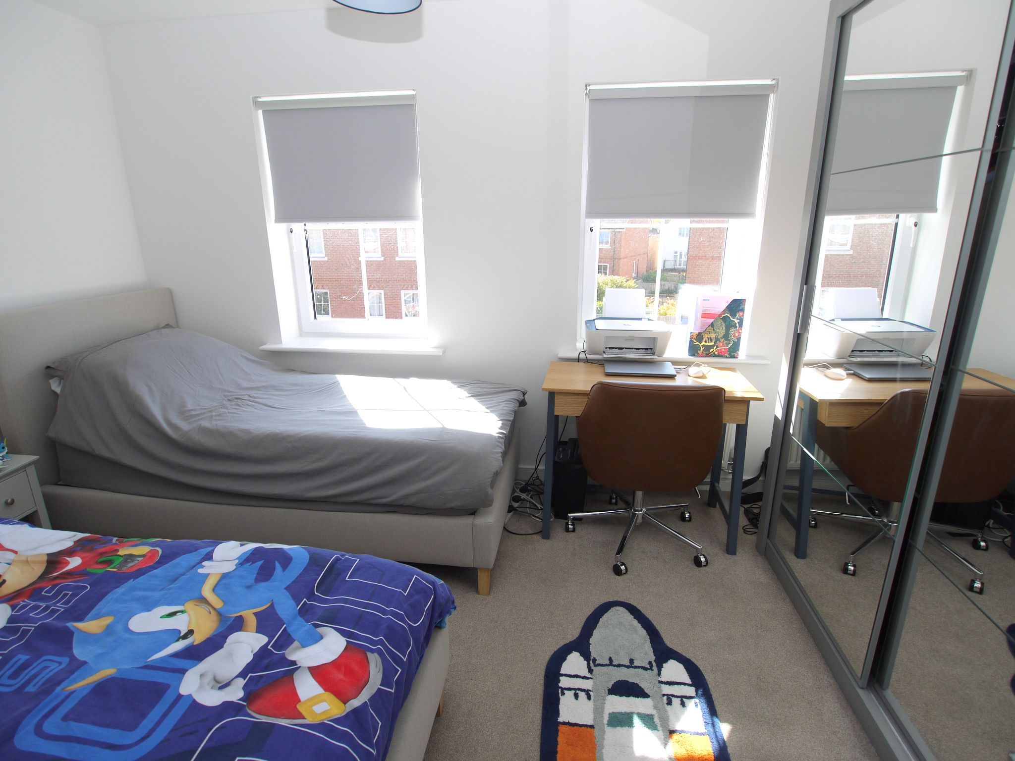 4 bedroom mid terraced house For Sale in Dunton Green - Photograph 9