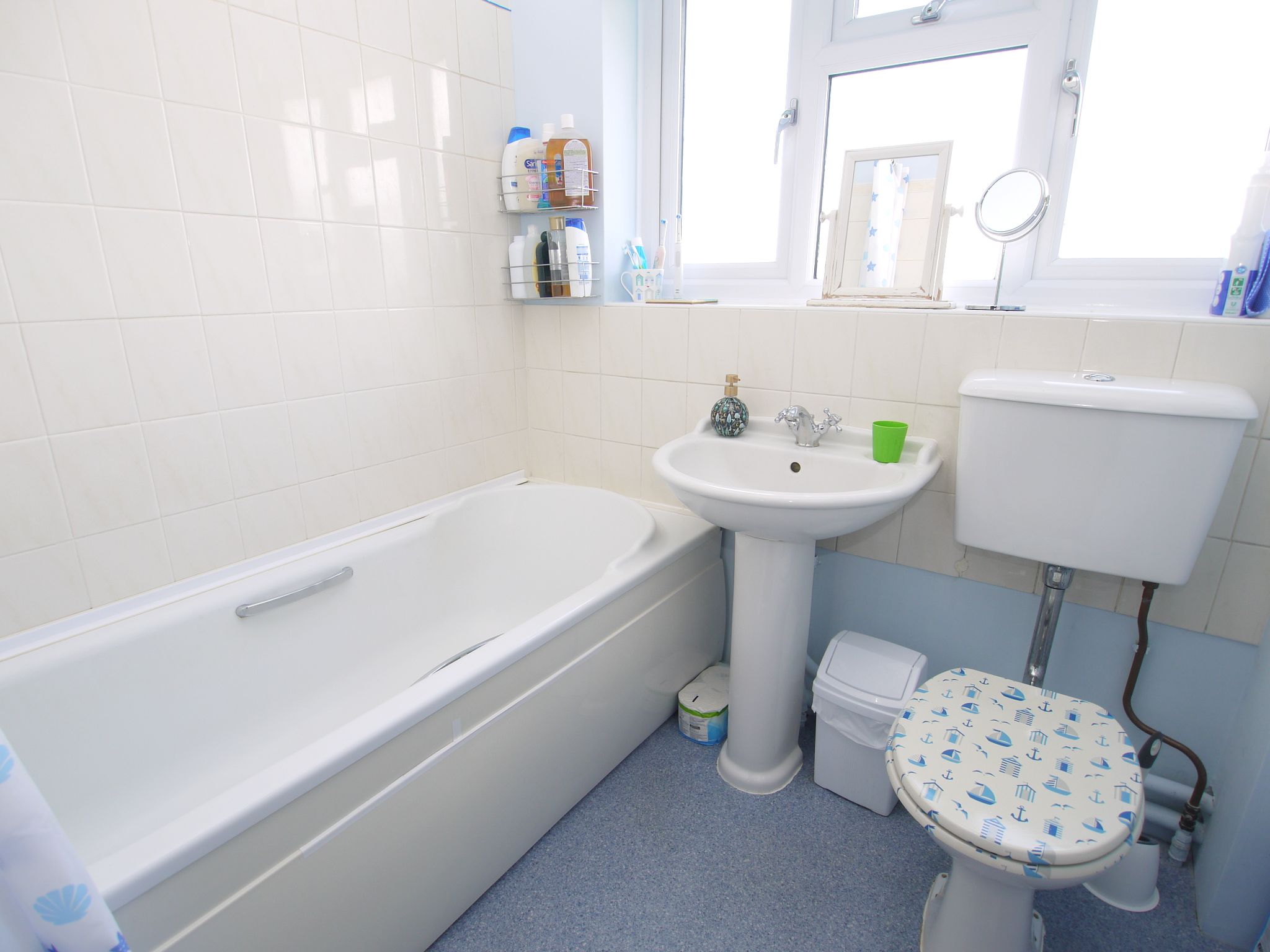 3 bedroom semi-detached house For Sale in Sevenoaks - Photograph 7