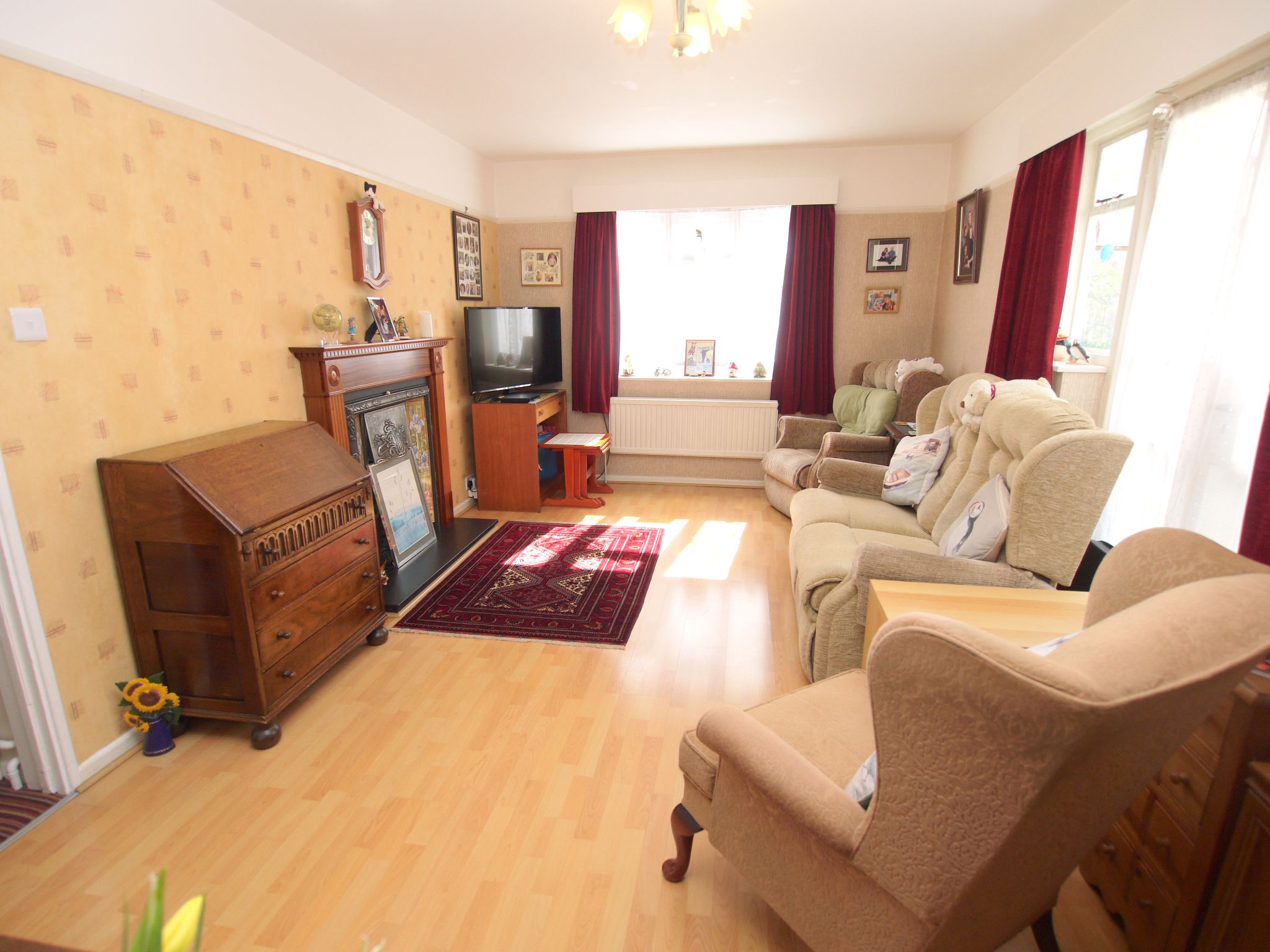 3 bedroom semi-detached house For Sale in Sevenoaks - Property photograph