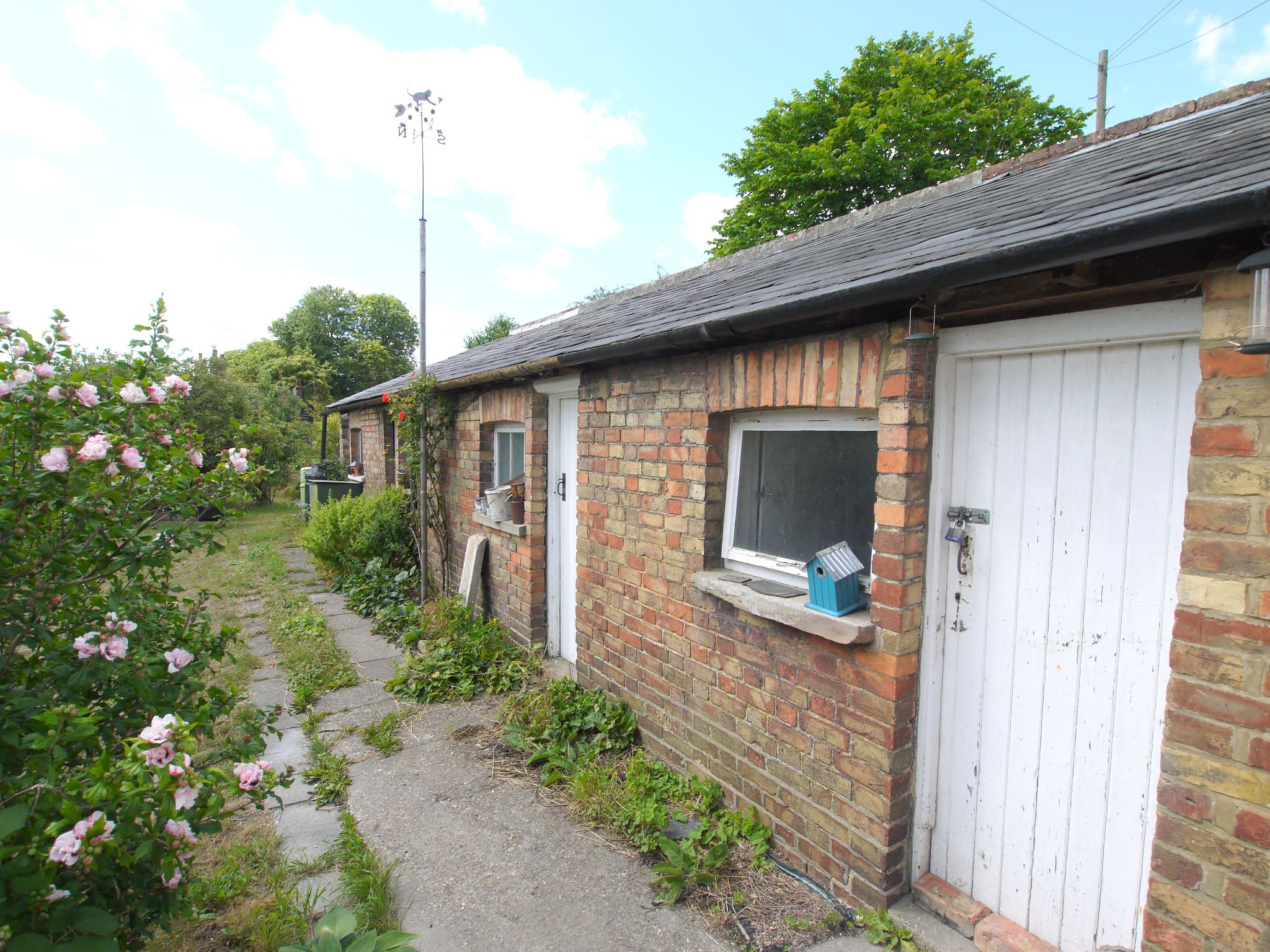 3 bedroom mid terraced house For Sale in Shoreham - Property photograph