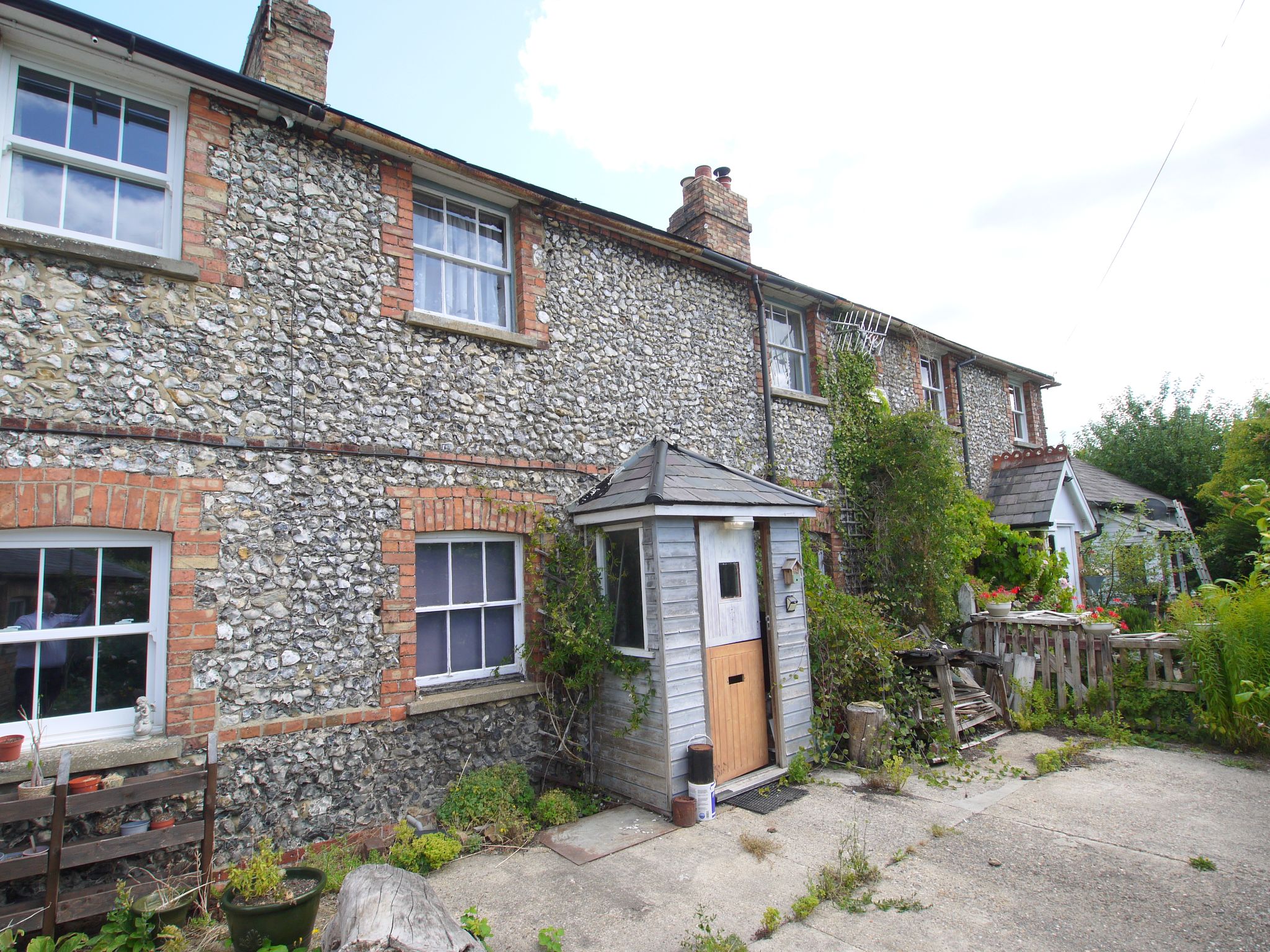 3 bedroom mid terraced house For Sale in Shoreham - Property photograph