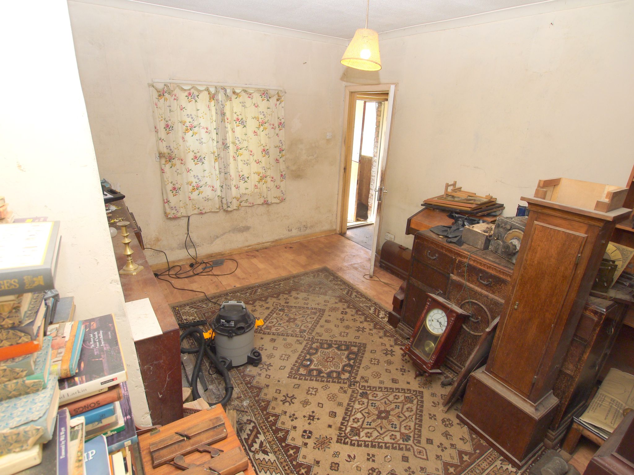 3 bedroom mid terraced house For Sale in Shoreham - Photograph 5