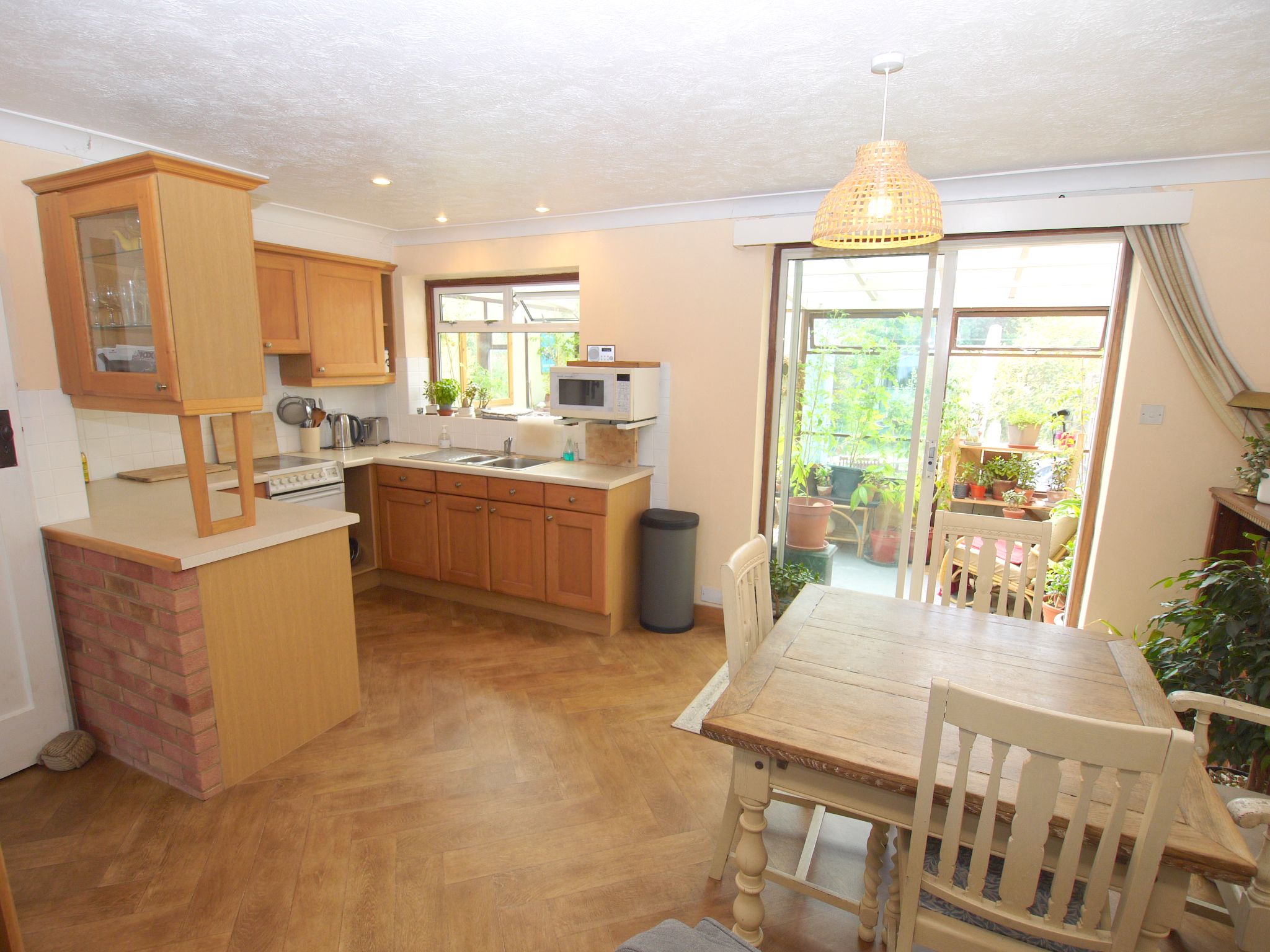3 bedroom mid terraced house To Let in Sevenoaks - Property photograph