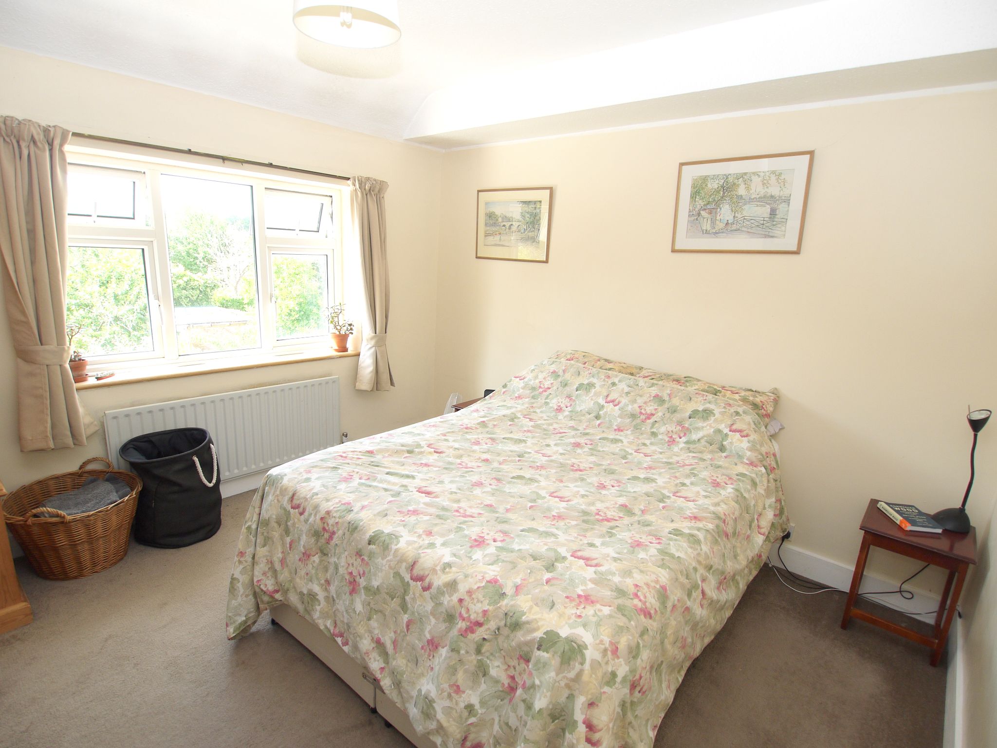 3 bedroom mid terraced house To Let in Sevenoaks - Photograph 4