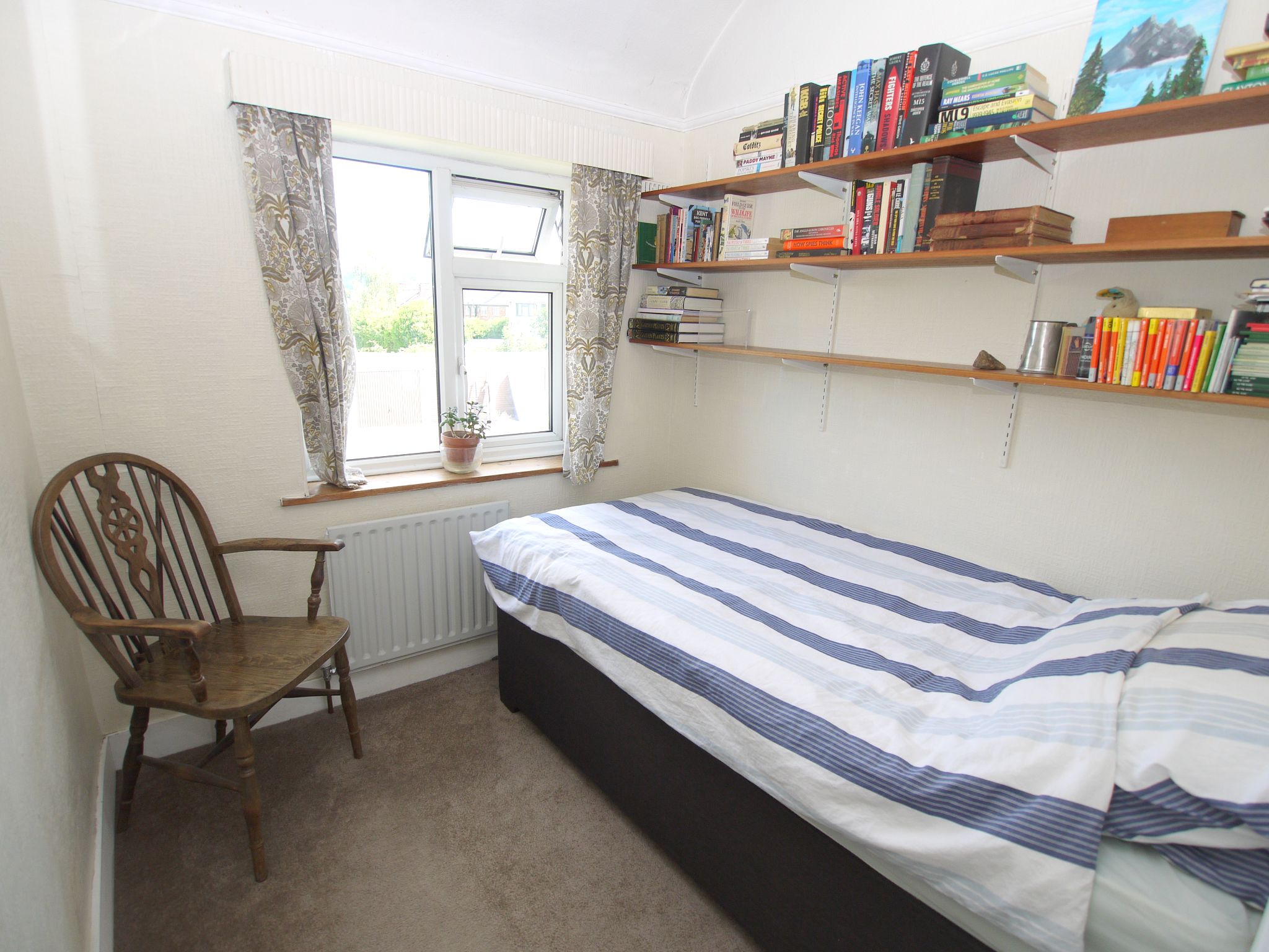 3 bedroom mid terraced house To Let in Sevenoaks - Photograph 3