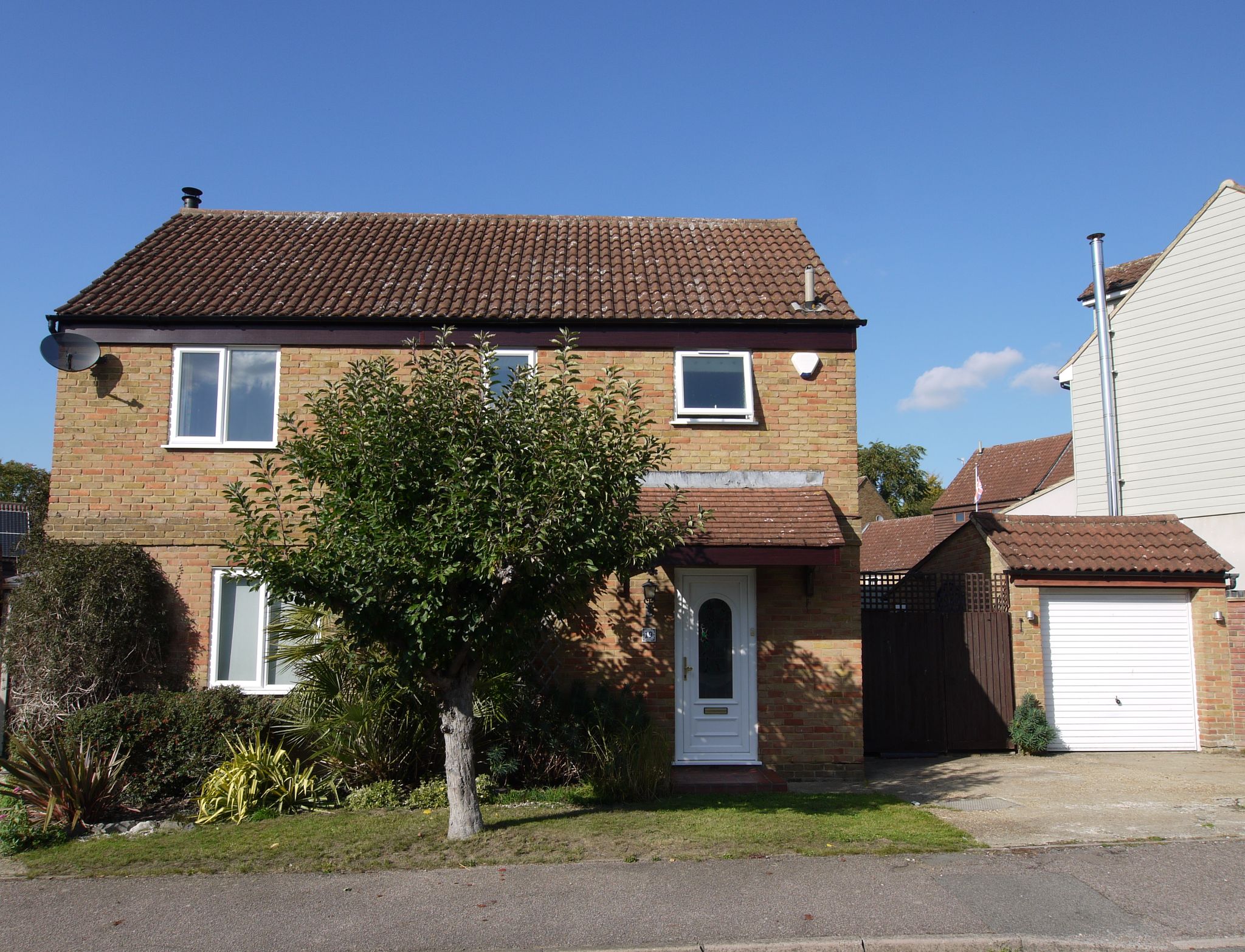 4 bedroom detached house For Sale in Farningham - Photograph 1