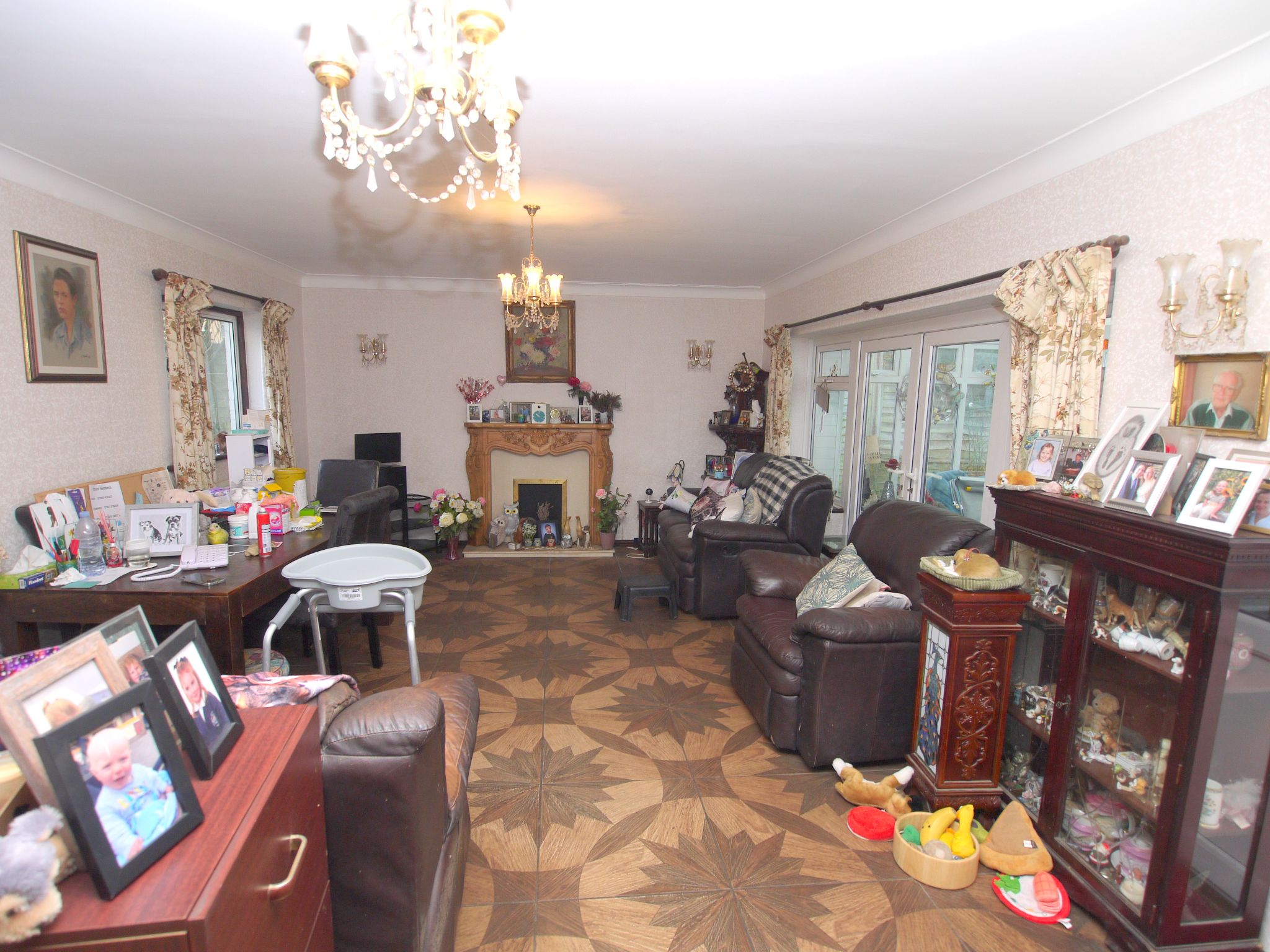 3 bedroom detached bungalow For Sale in Sevenoaks - Property photograph