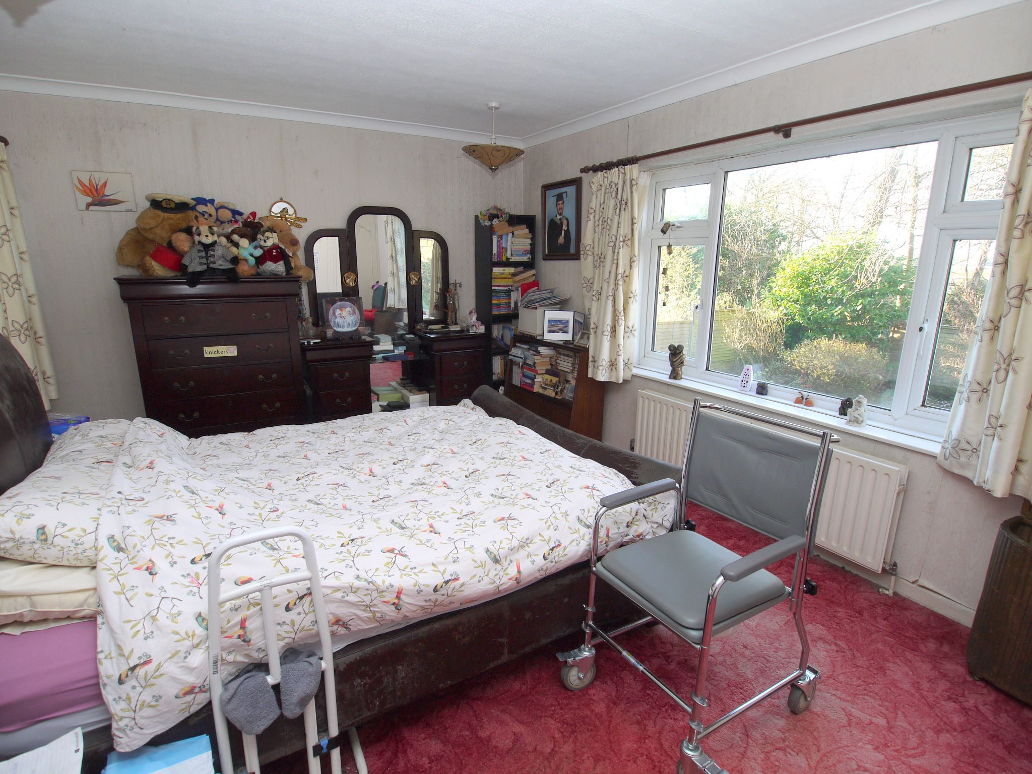 3 bedroom detached bungalow For Sale in Sevenoaks - Photograph 3