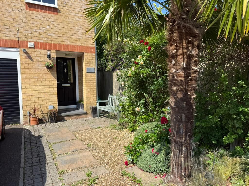 4 bedroom town house For Sale in Sevenoaks - Photograph 17
