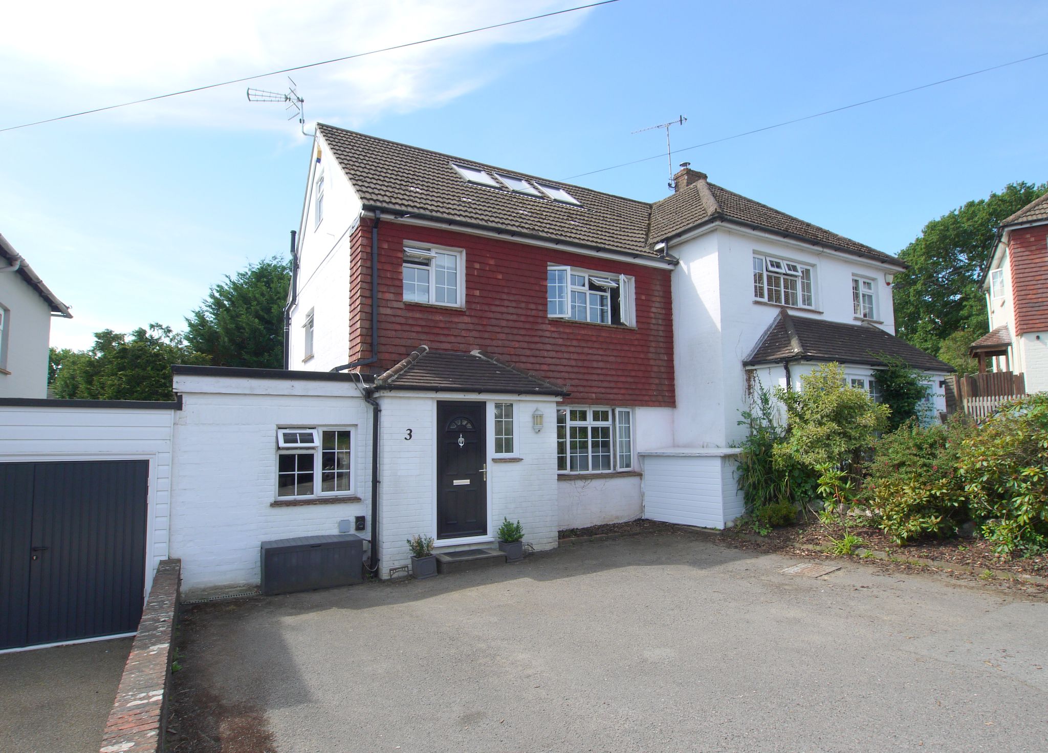 5 bedroom semi-detached house SSTC in Sevenoaks - Photograph 2